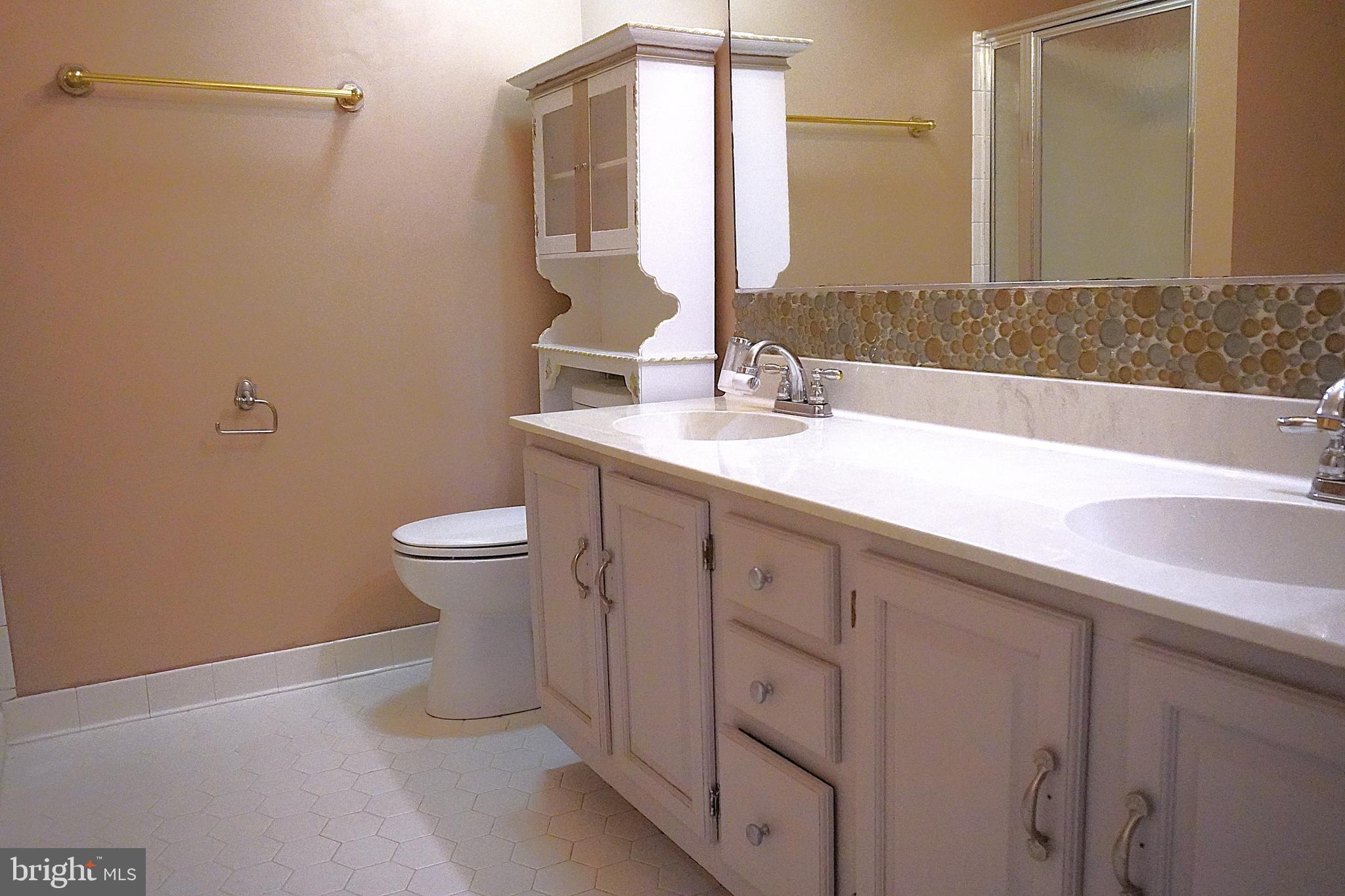 Real estate listing preview #16