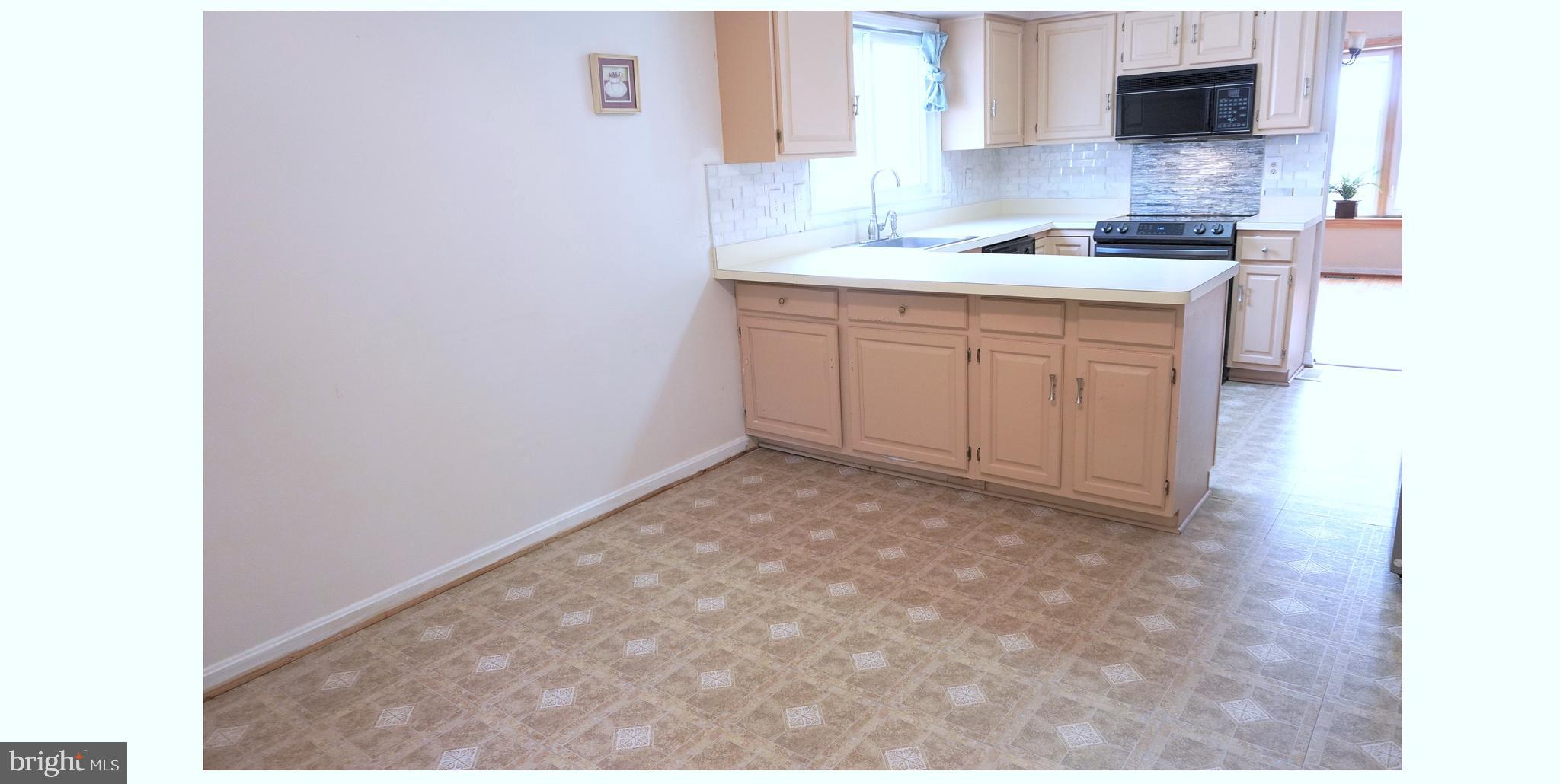 Real estate listing preview #5