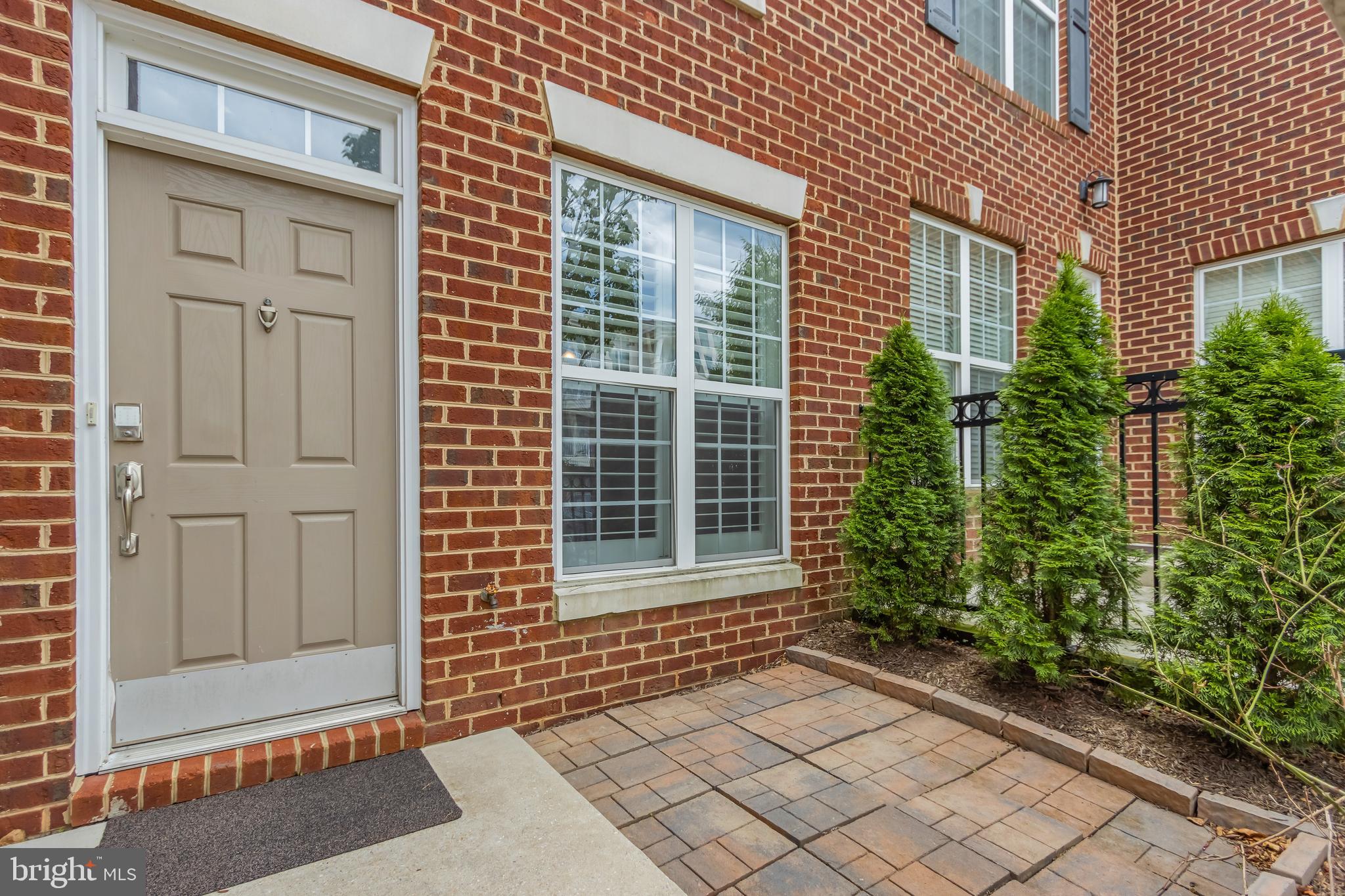 Real estate listing preview #2