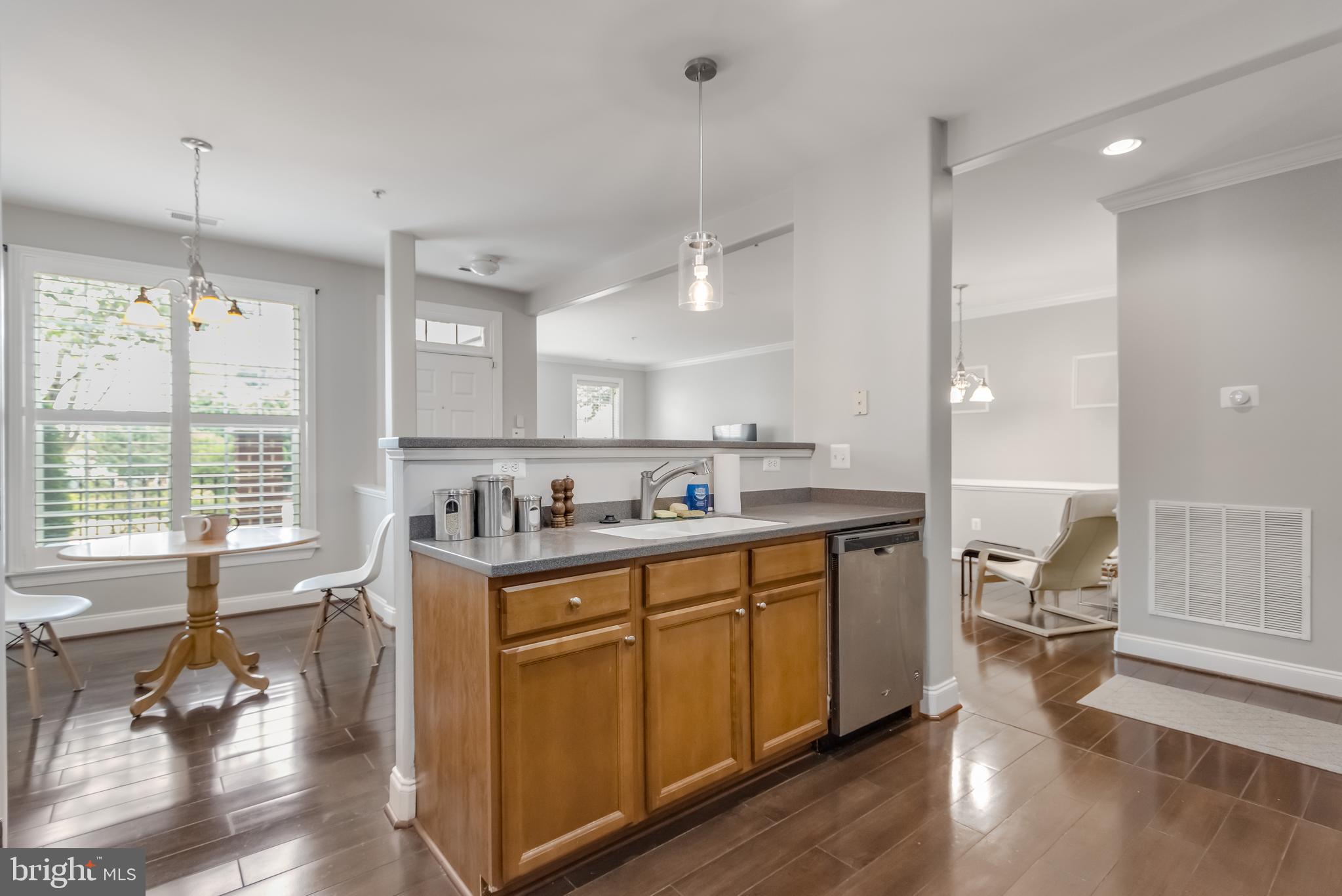 Real estate listing preview #6