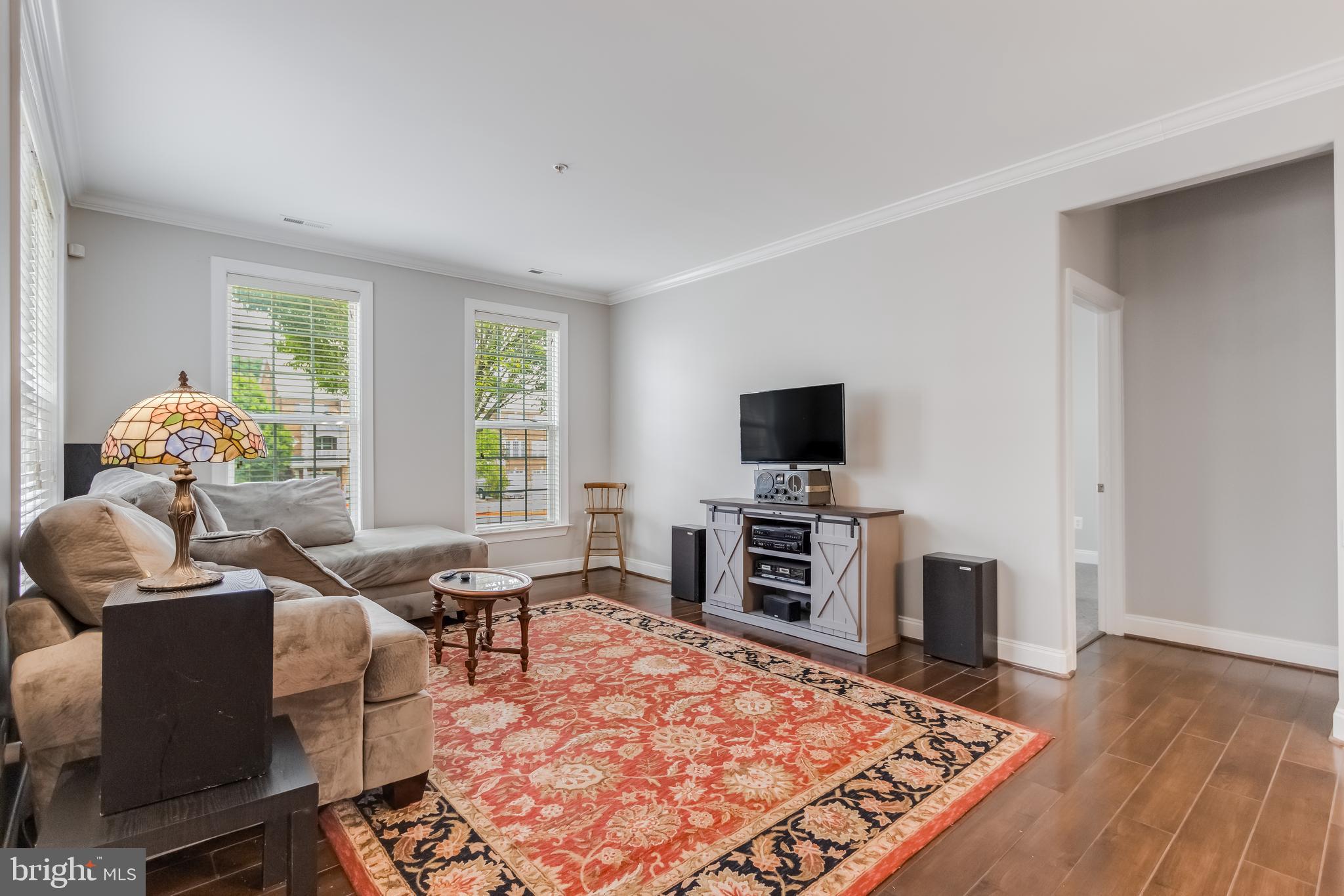 Real estate listing preview #12