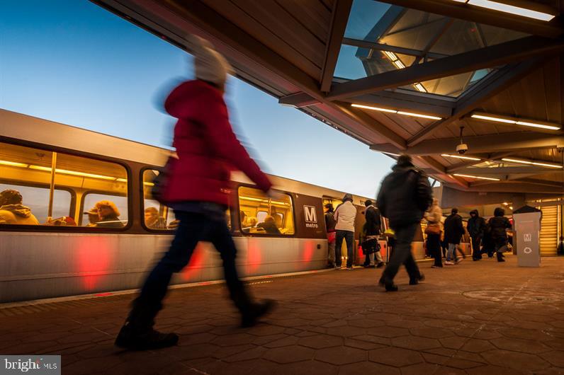 Real estate listing preview #4