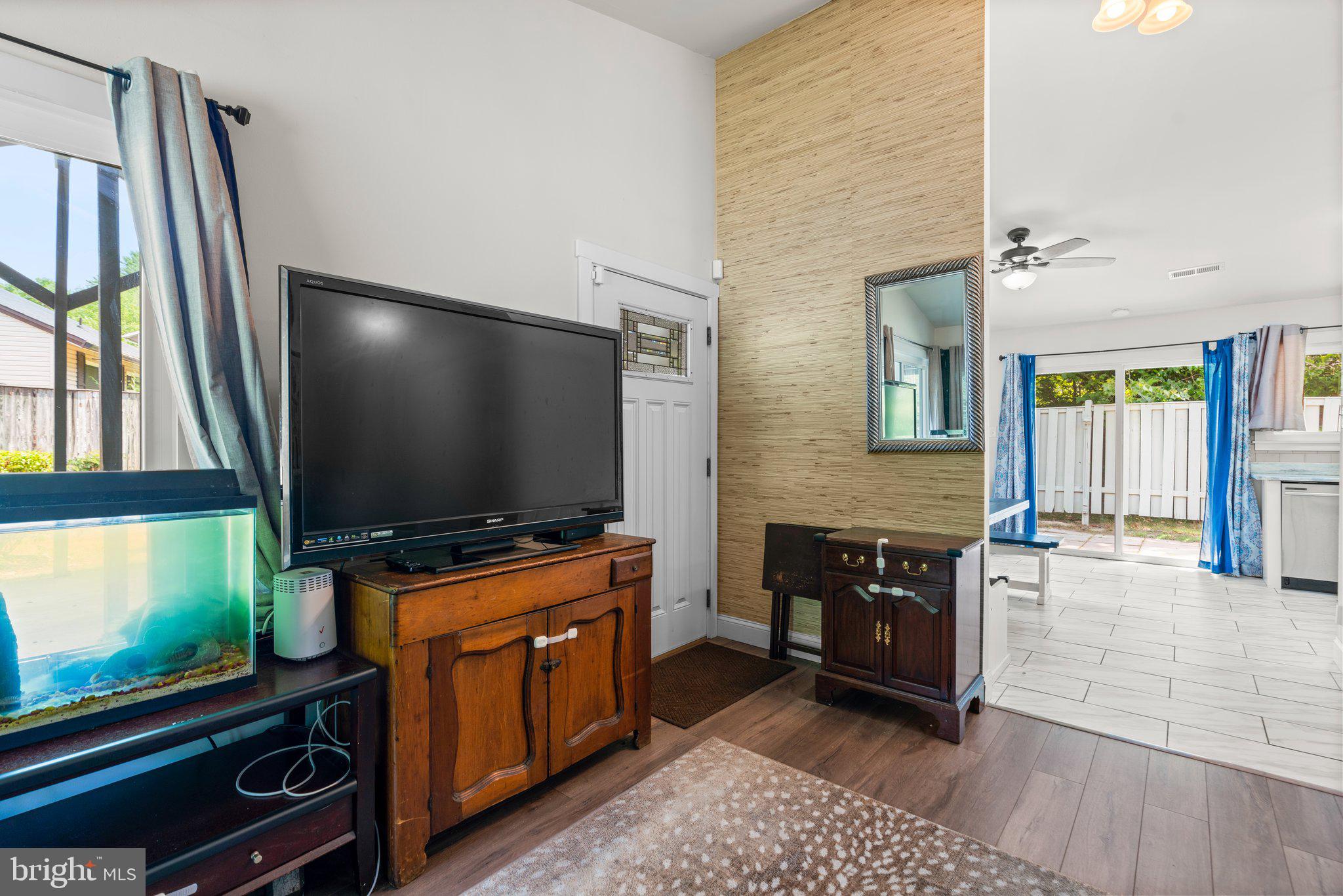 Real estate listing preview #11