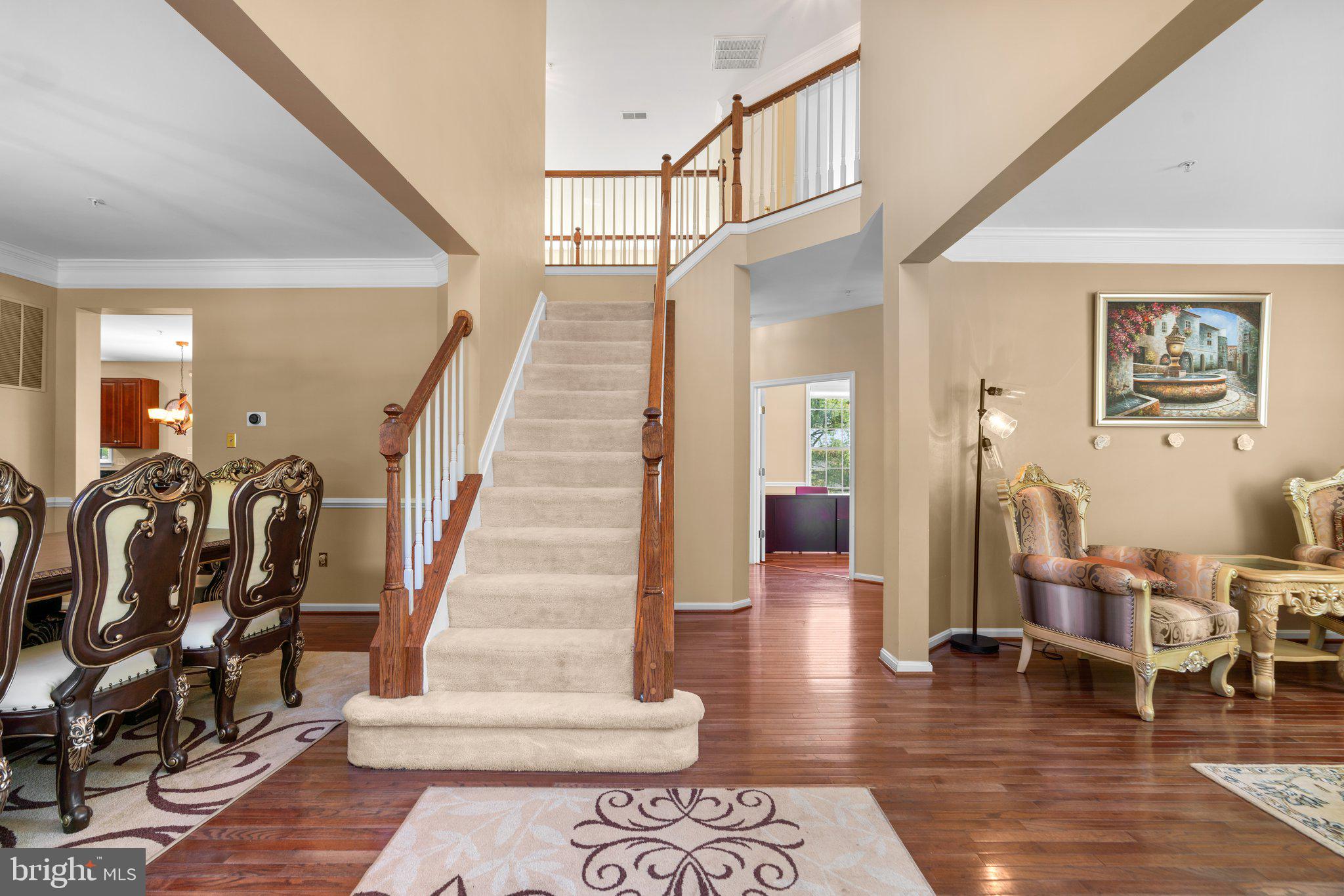 Real estate listing preview #6