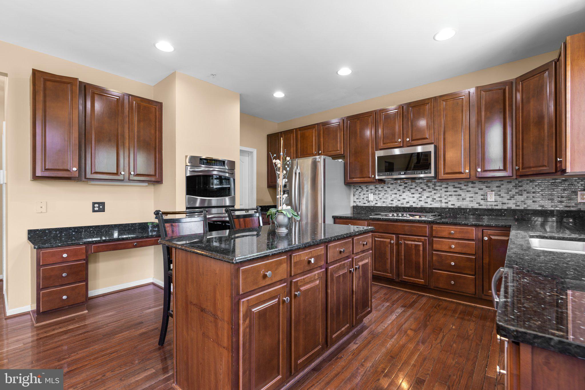 Real estate listing preview #13