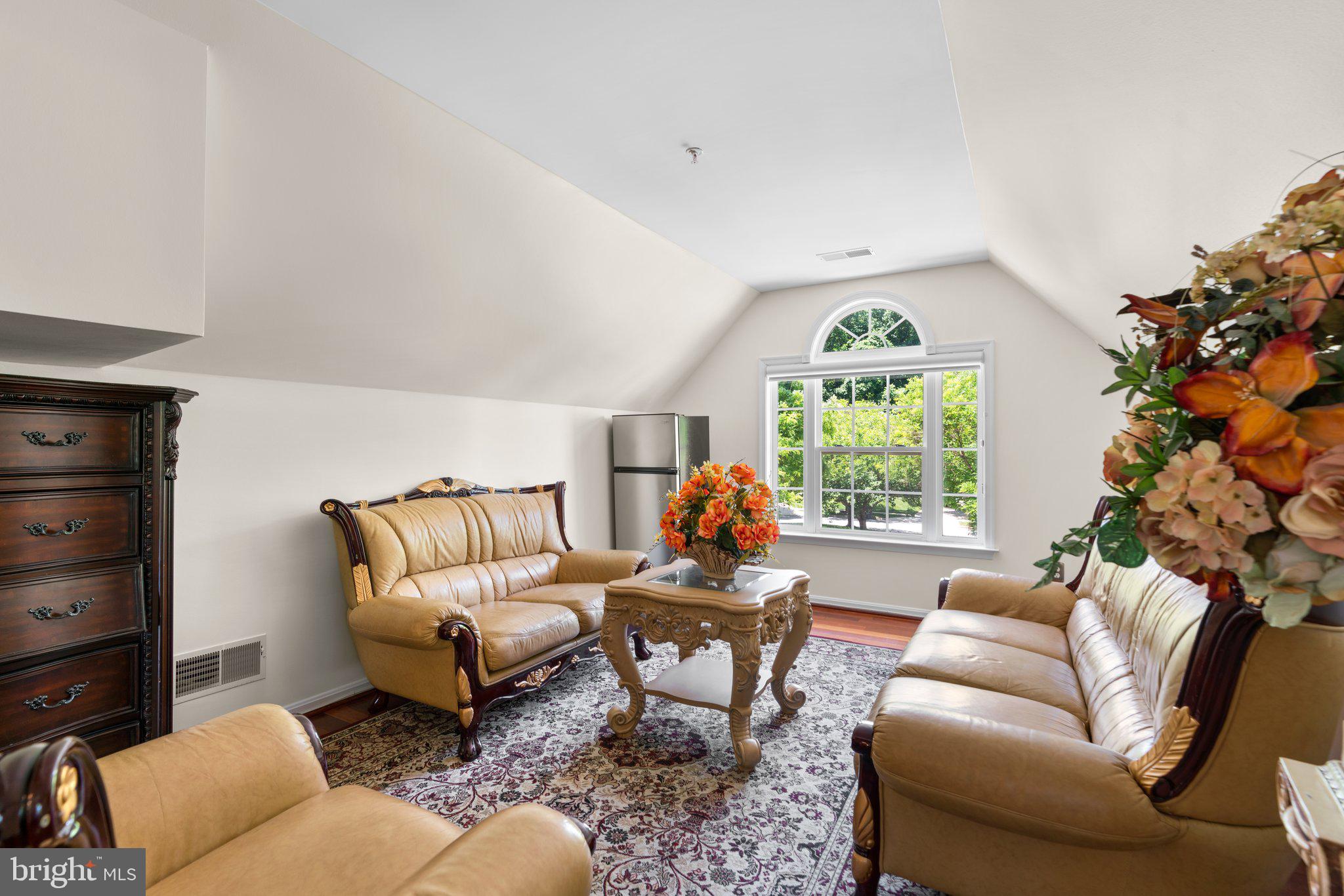 Real estate listing preview #37