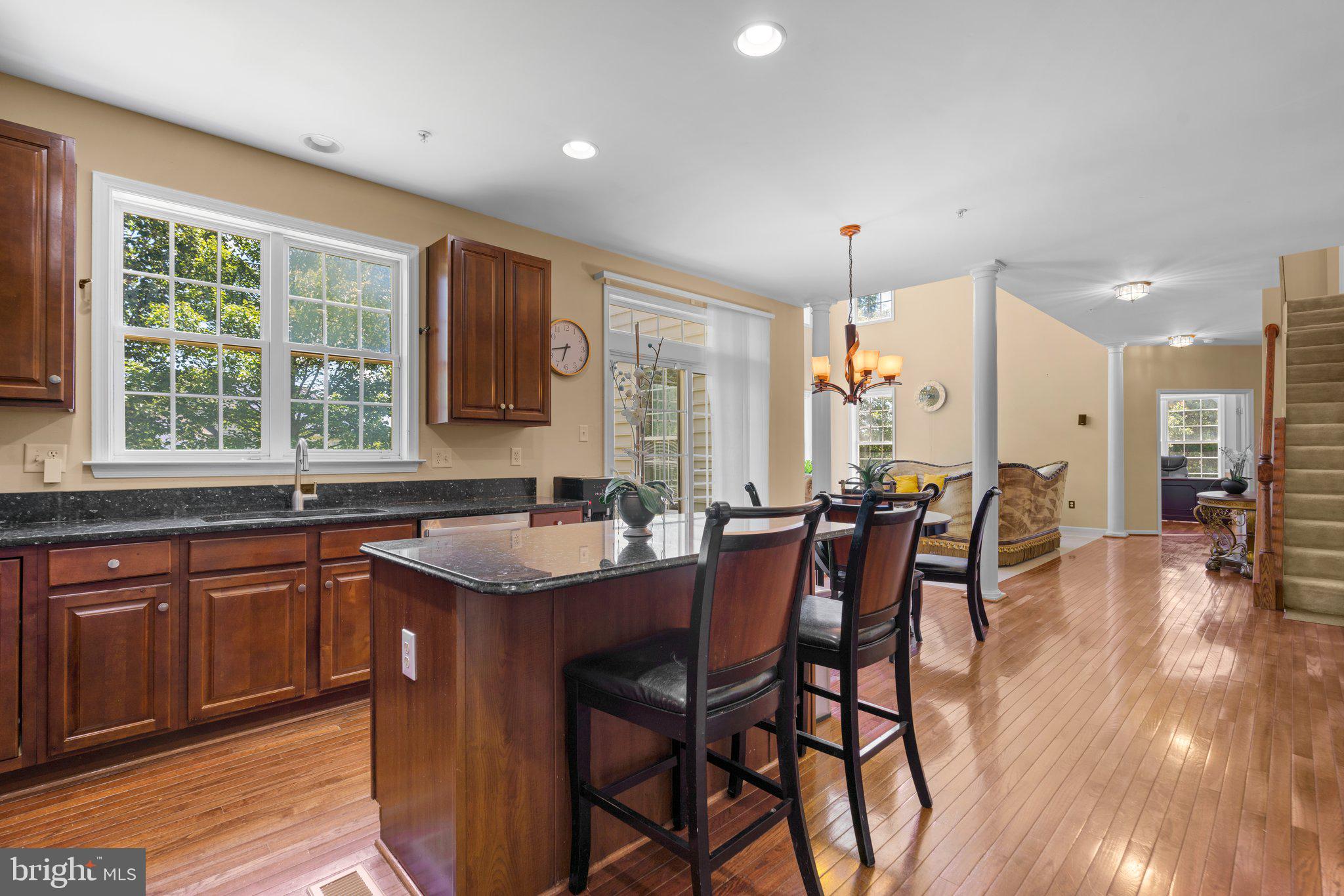 Real estate listing preview #11