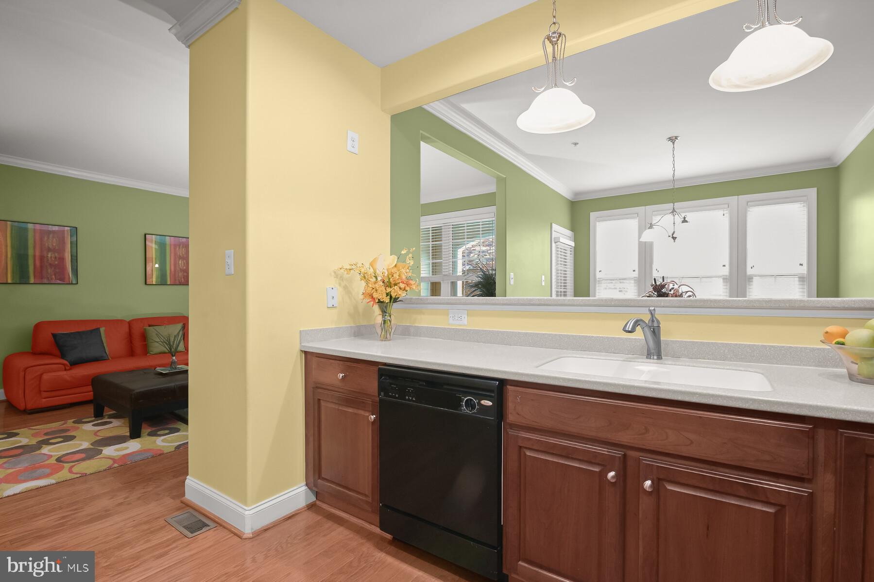 Real estate listing preview #16