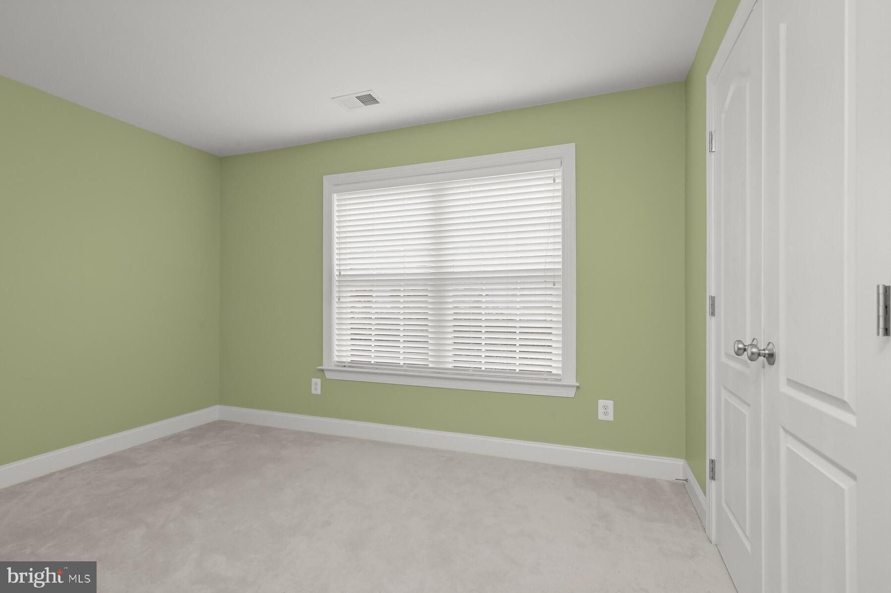 Real estate listing preview #32