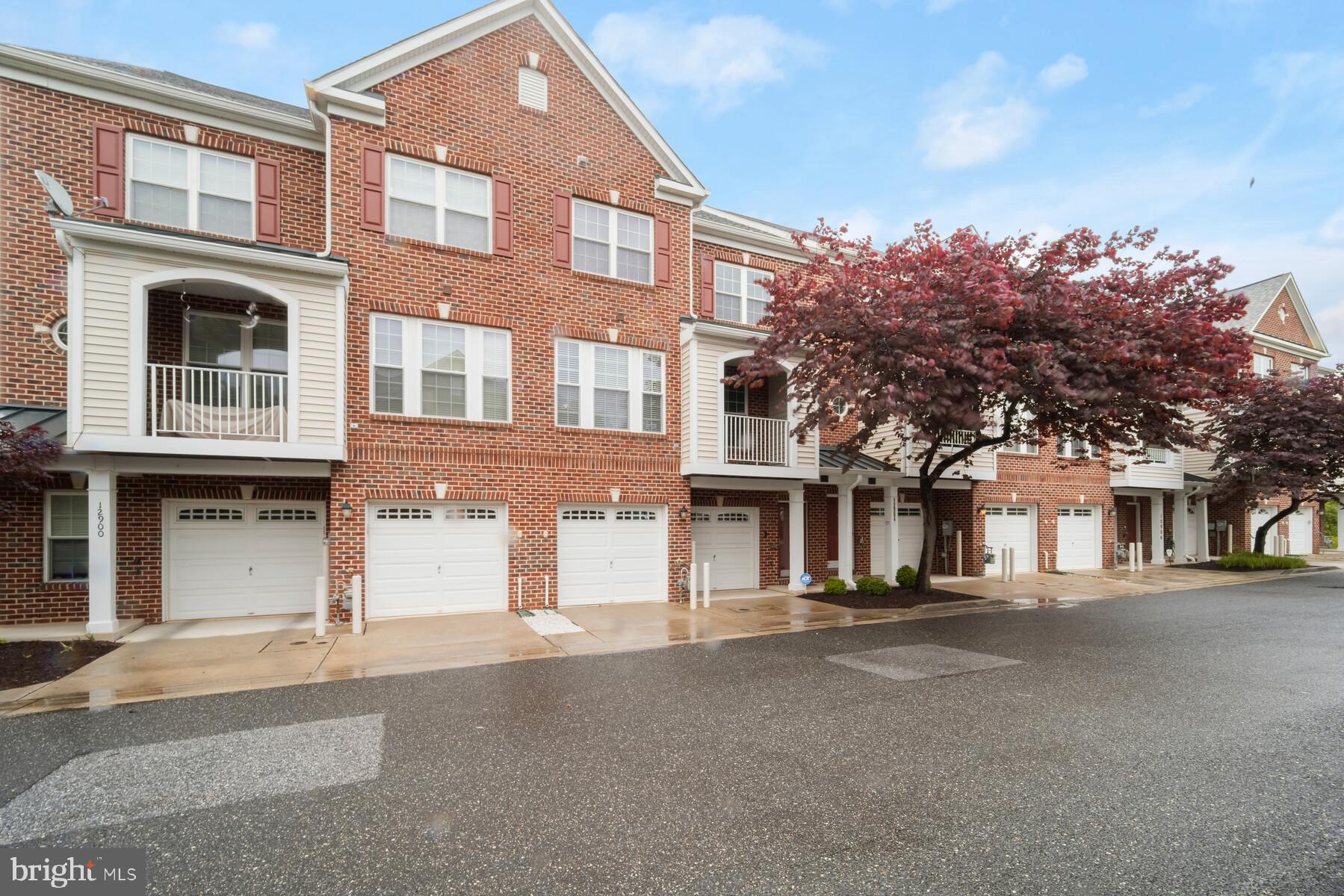 Real estate listing preview #2