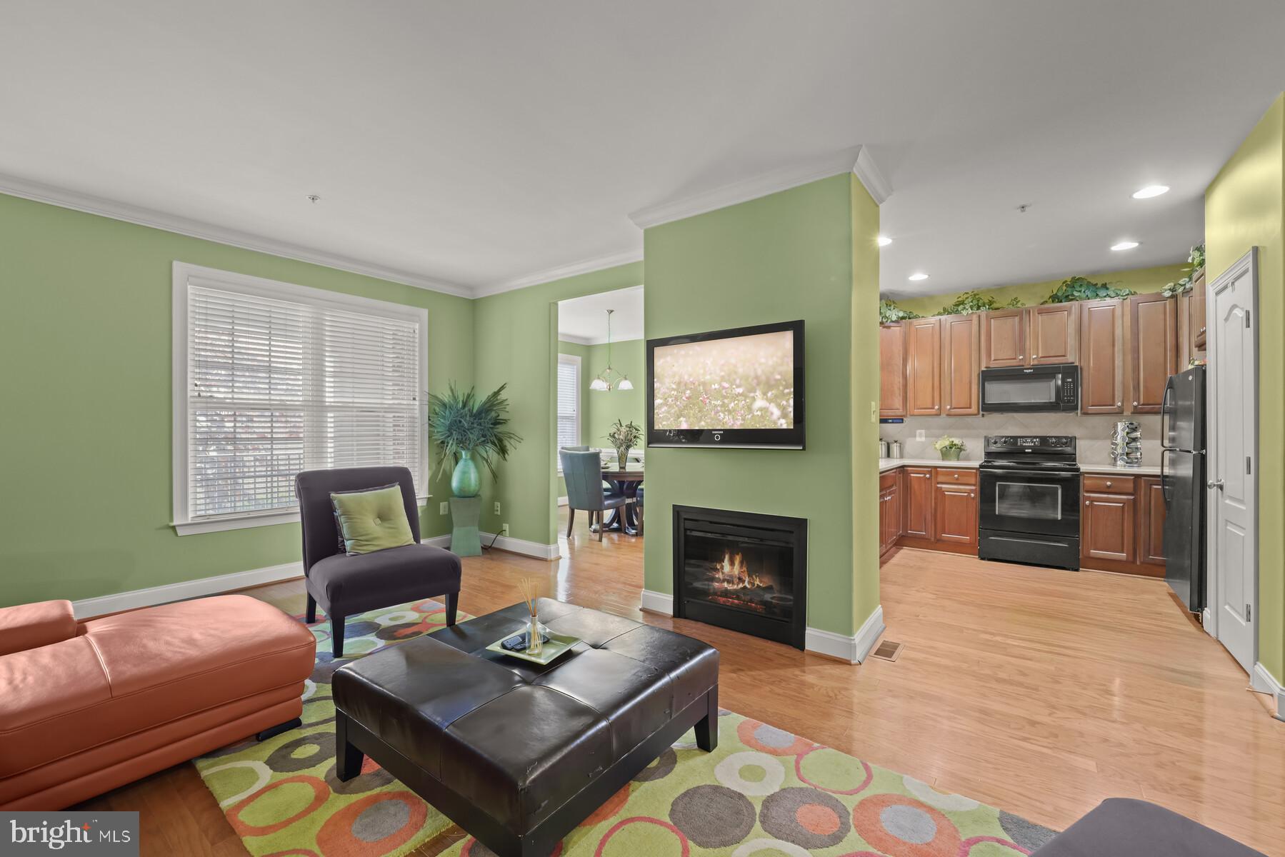 Real estate listing preview #3