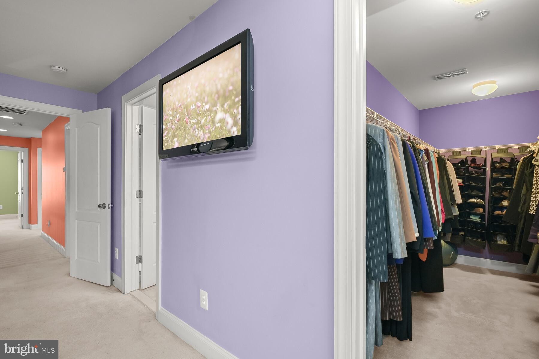 Real estate listing preview #24