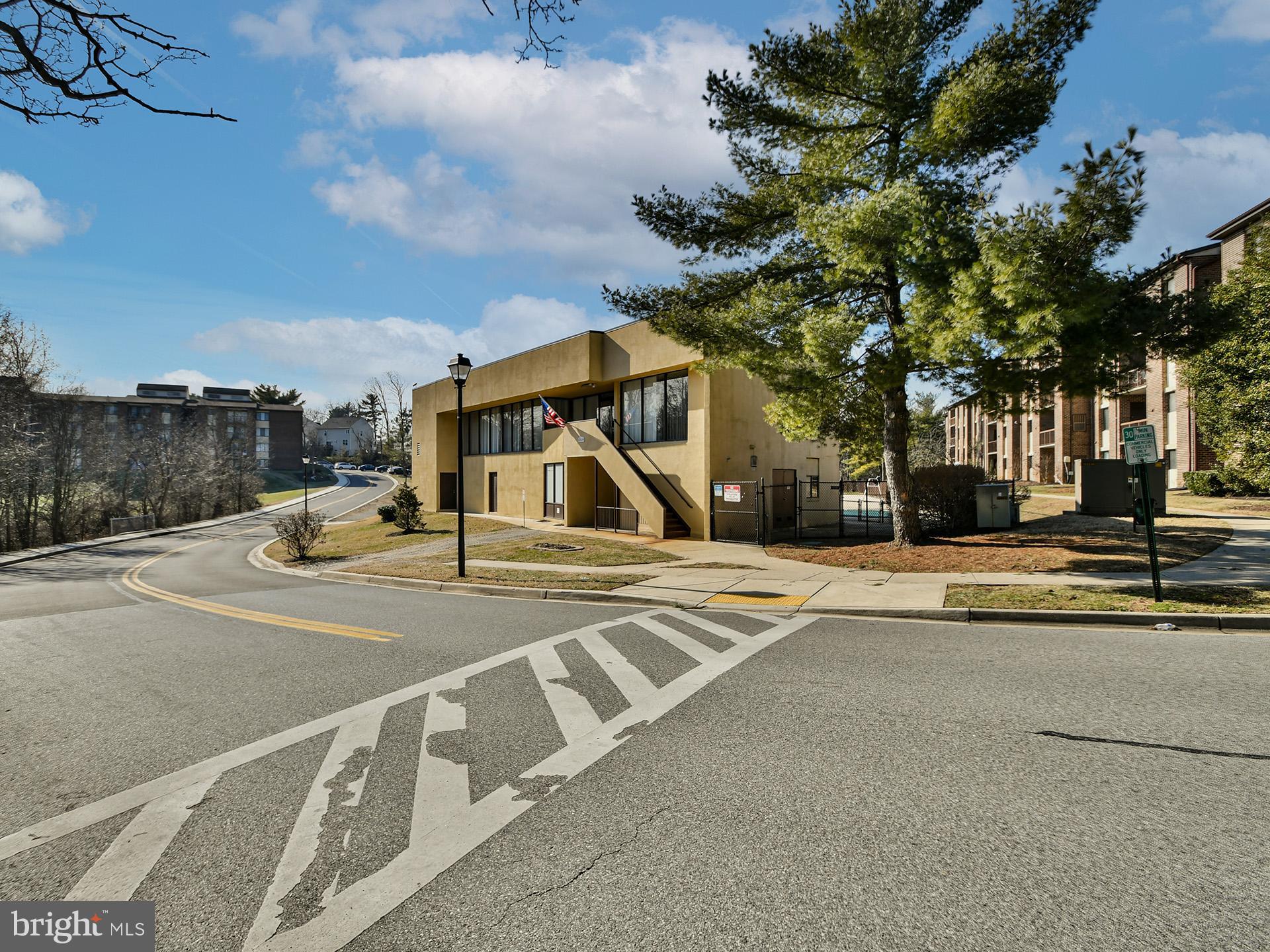 Real estate listing preview #24