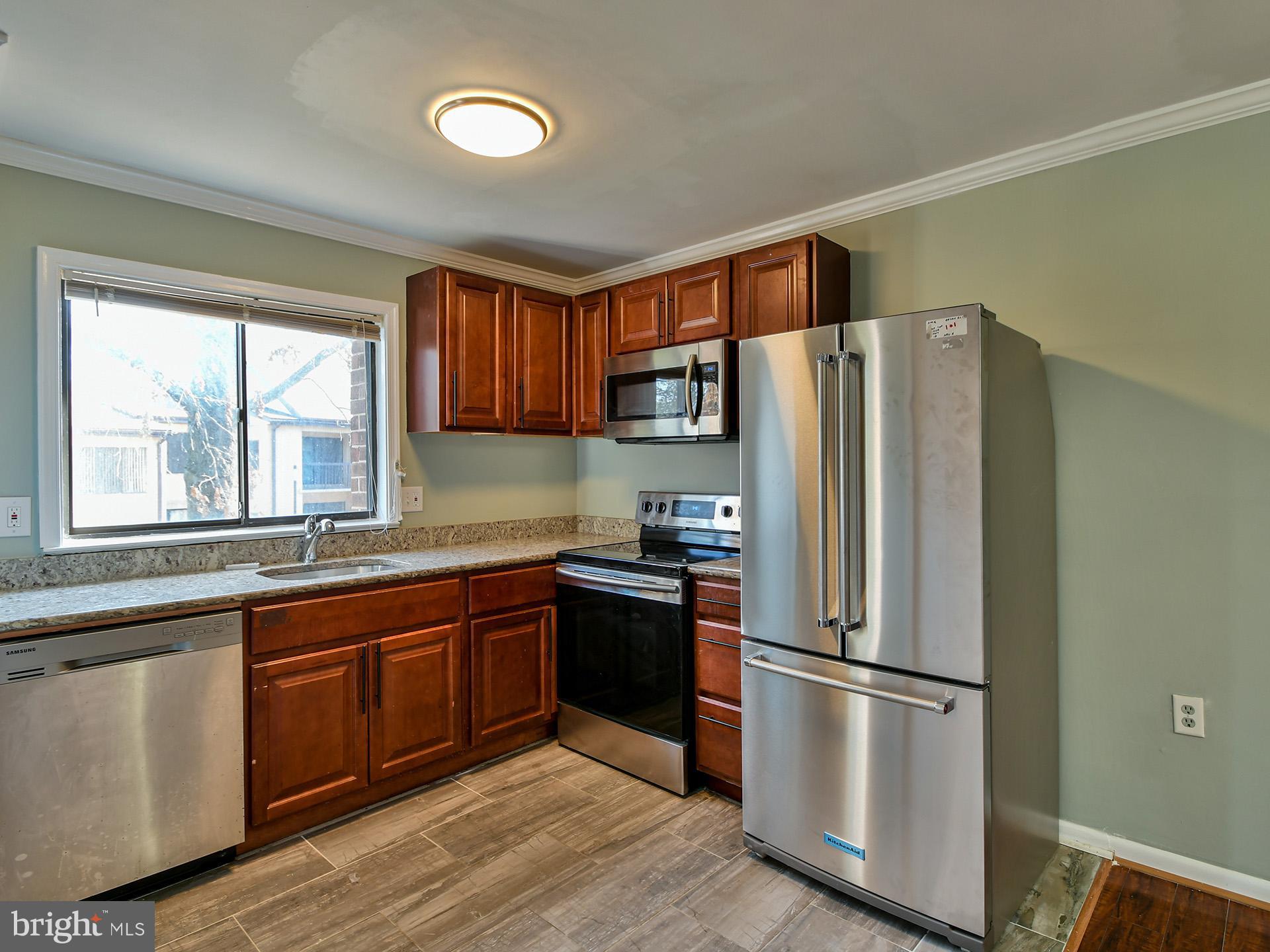 Real estate listing preview #8