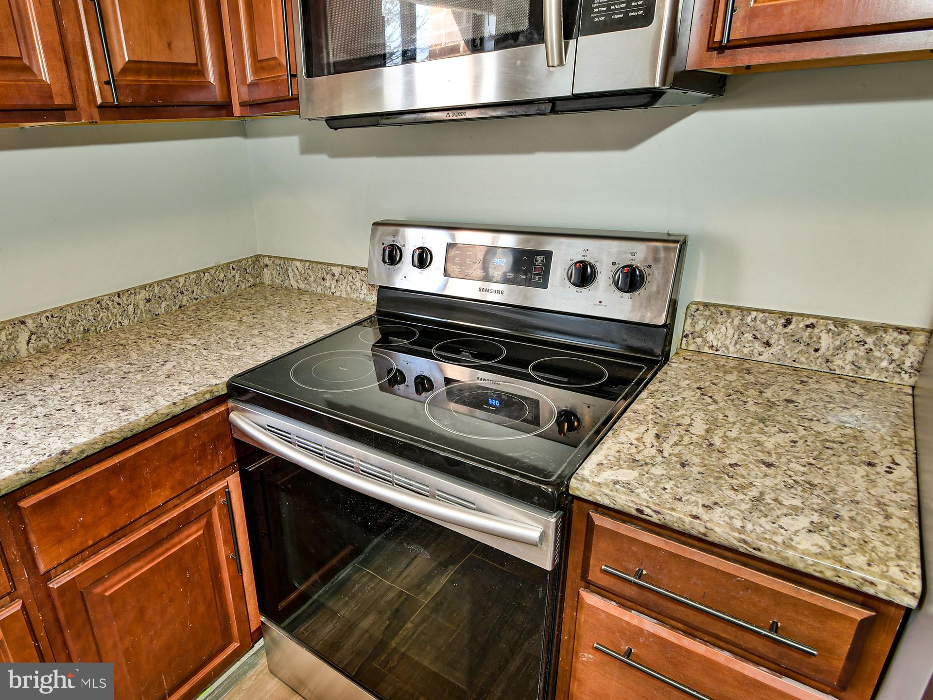 Real estate listing preview #10