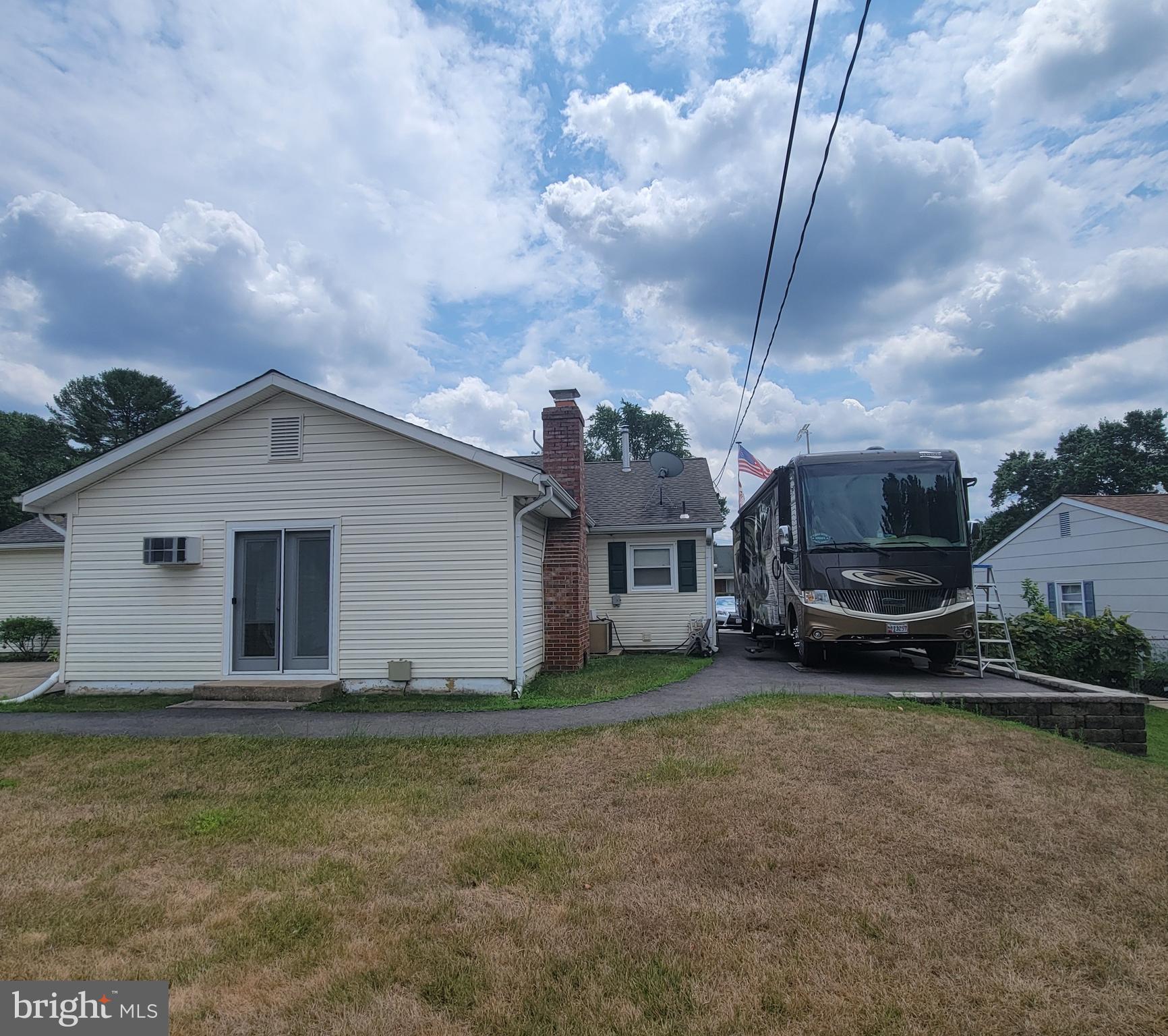 Real estate listing preview #17