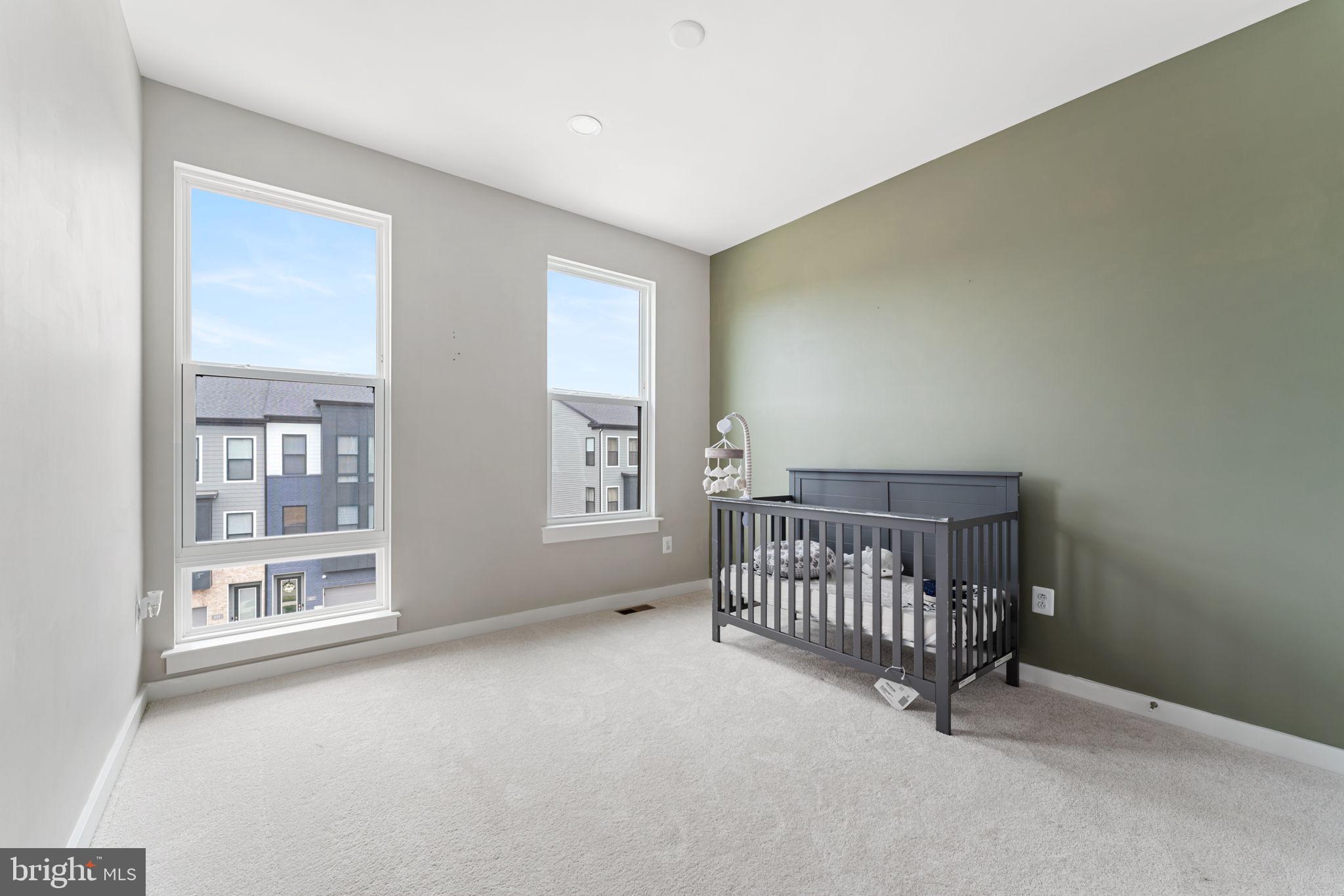 Real estate listing preview #16