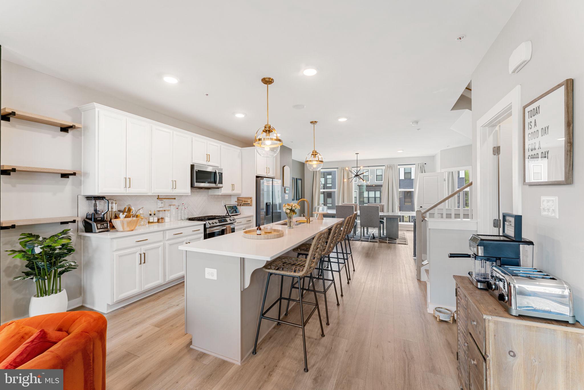 Real estate listing preview #5