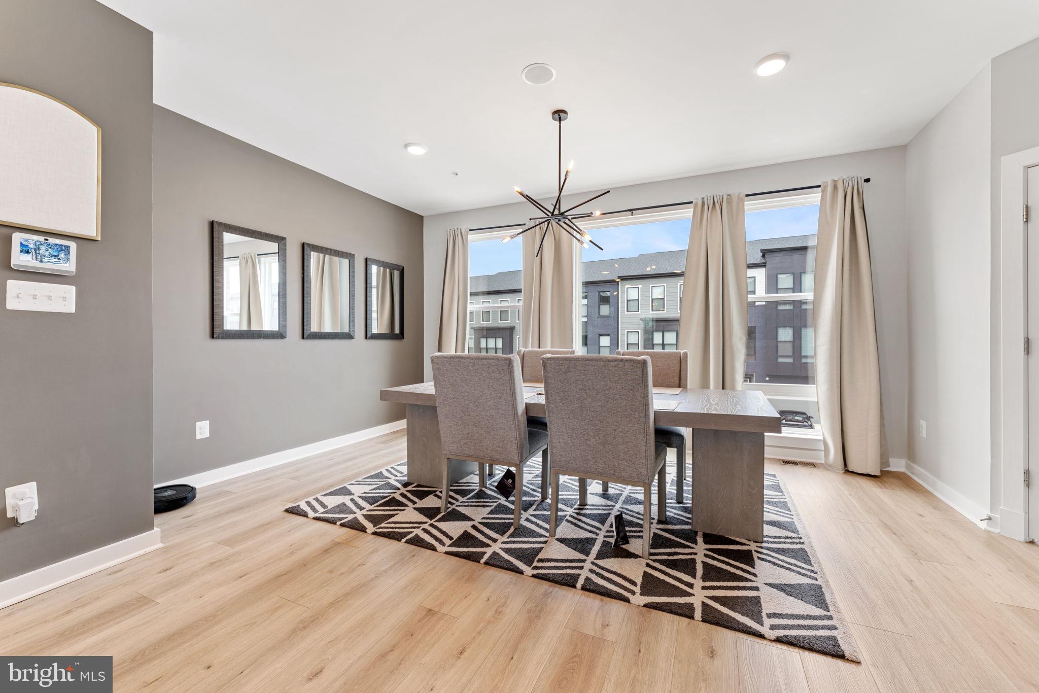 Real estate listing preview #6