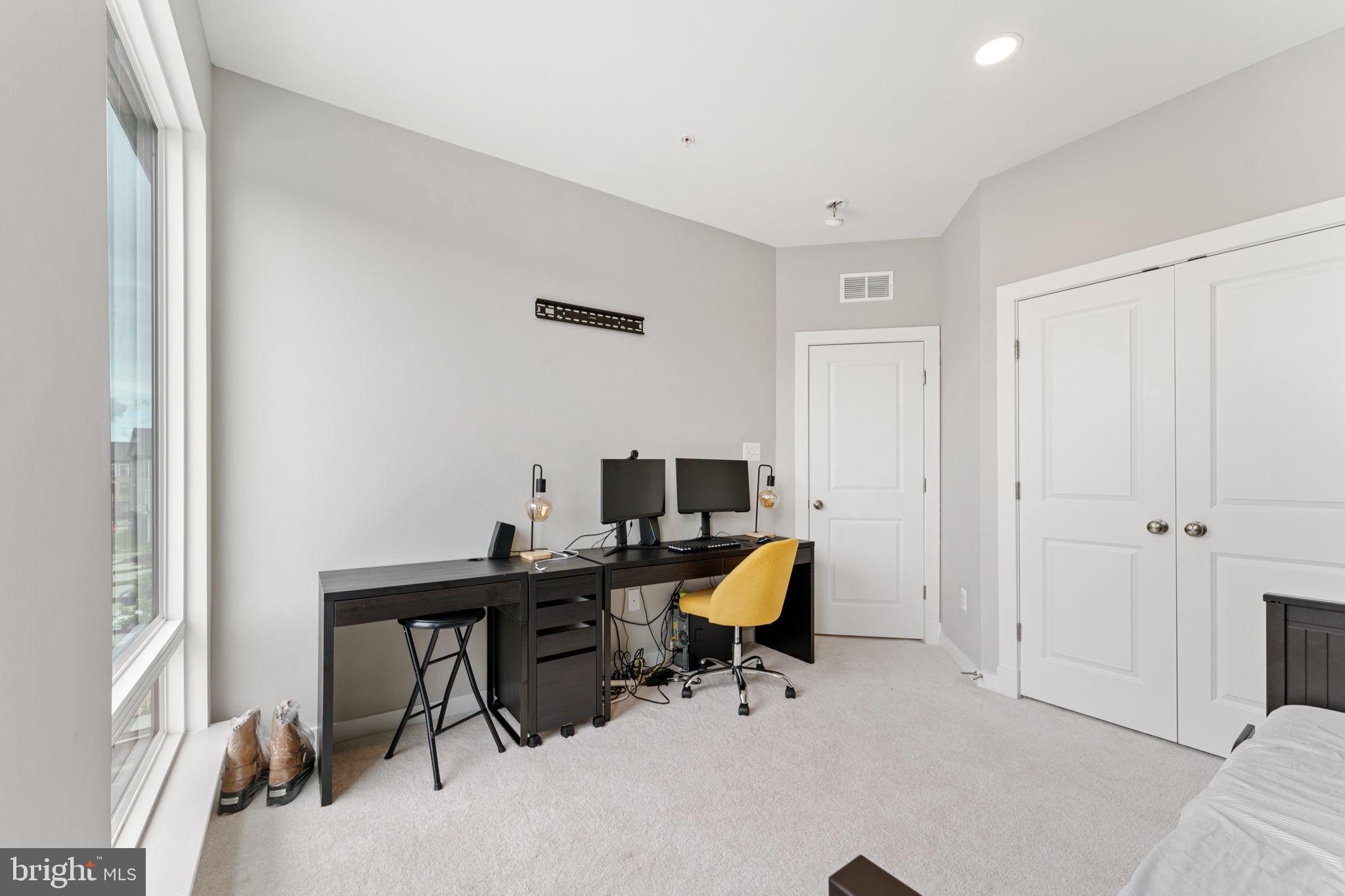 Real estate listing preview #14