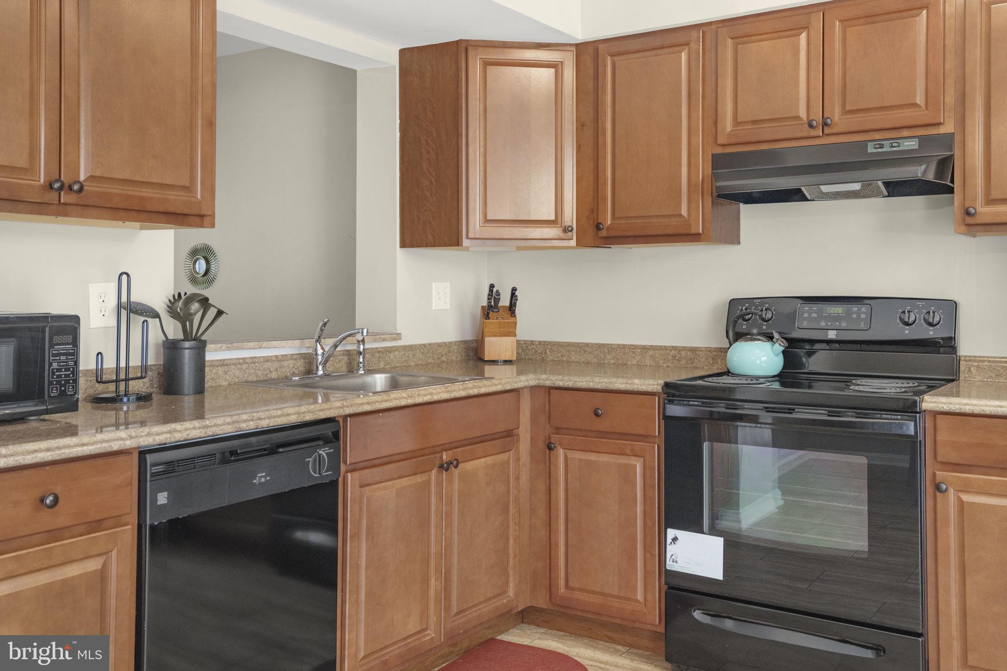 Real estate listing preview #12