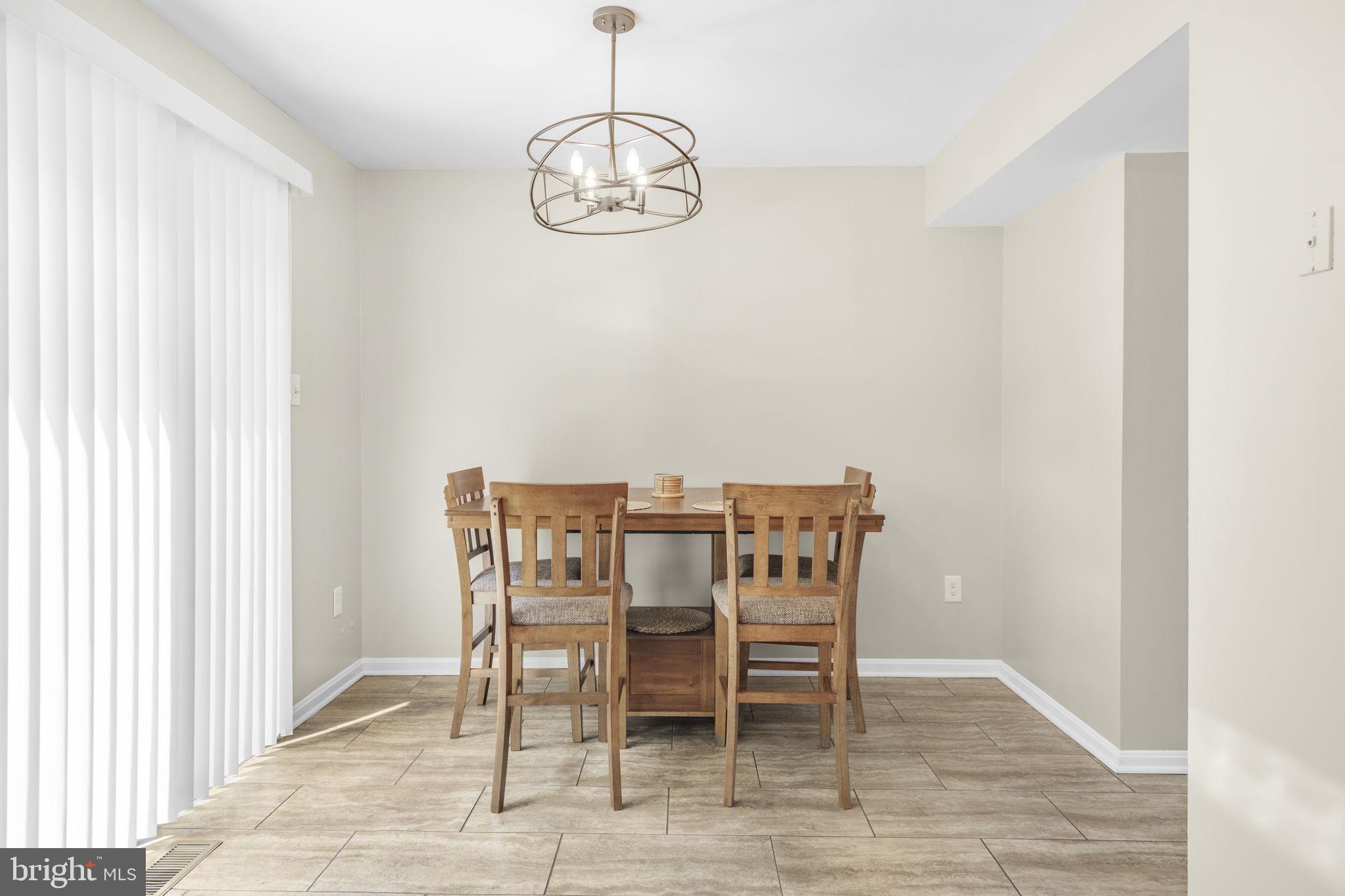 Real estate listing preview #10