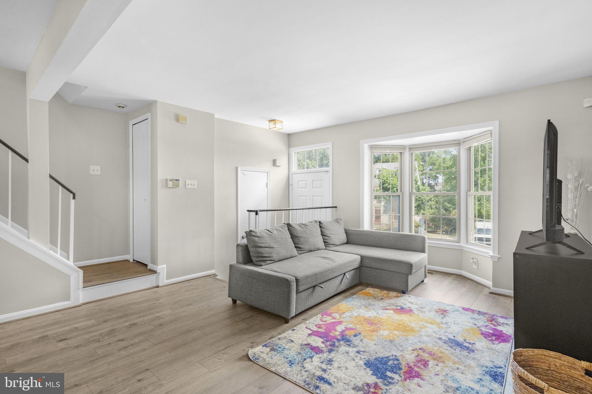 Real estate listing preview #6