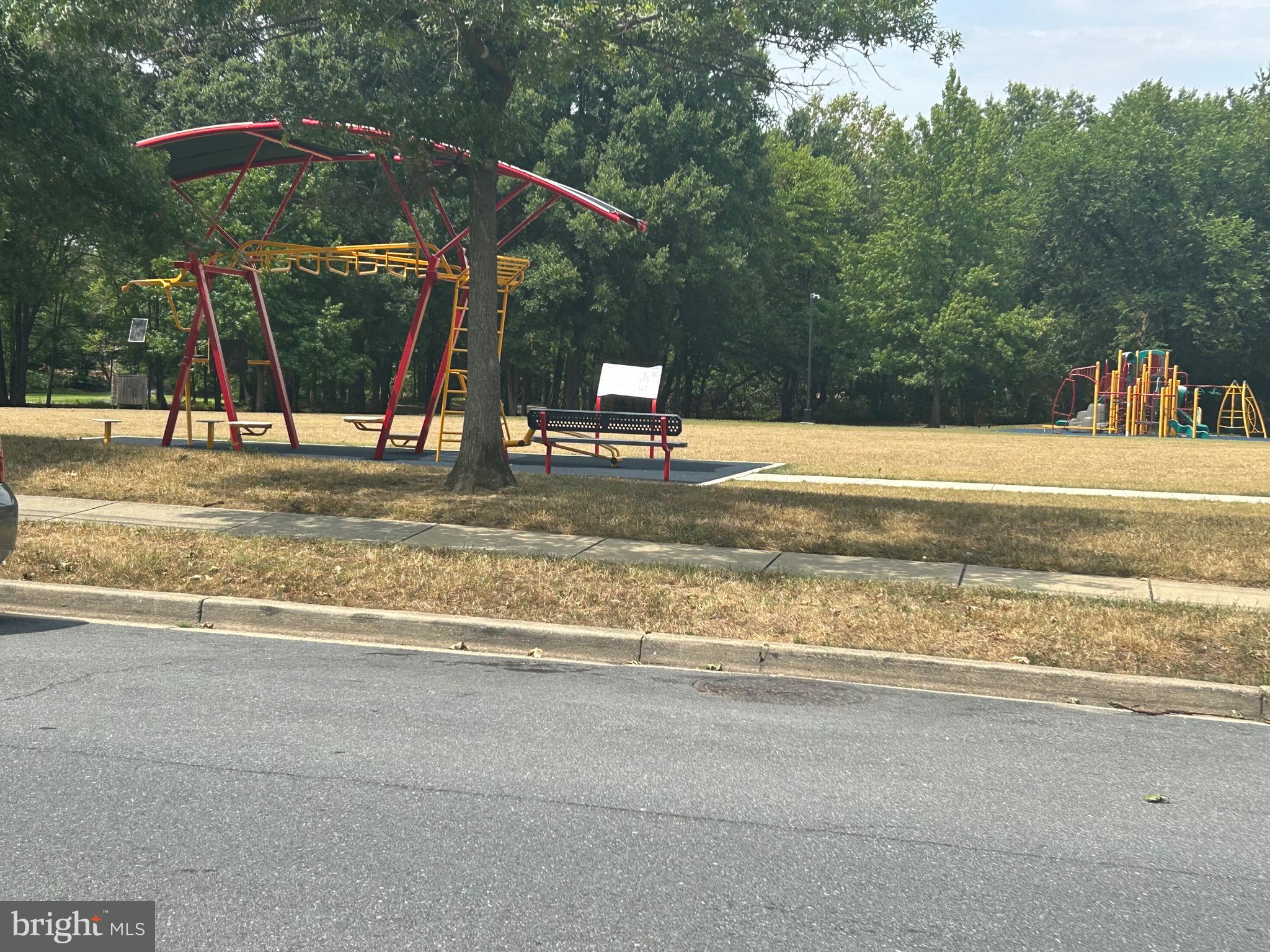 Real estate listing preview #18