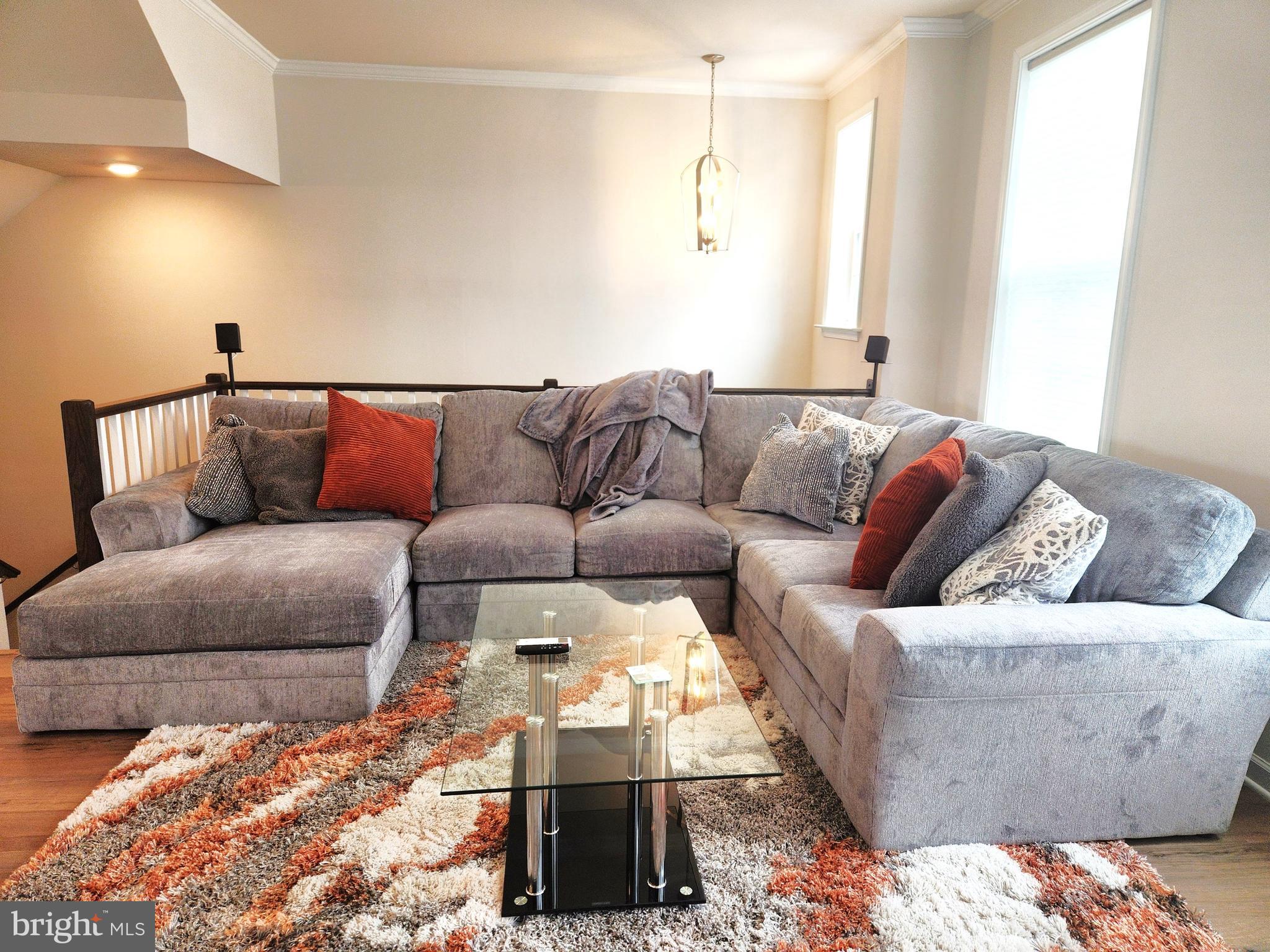 Real estate listing preview #4