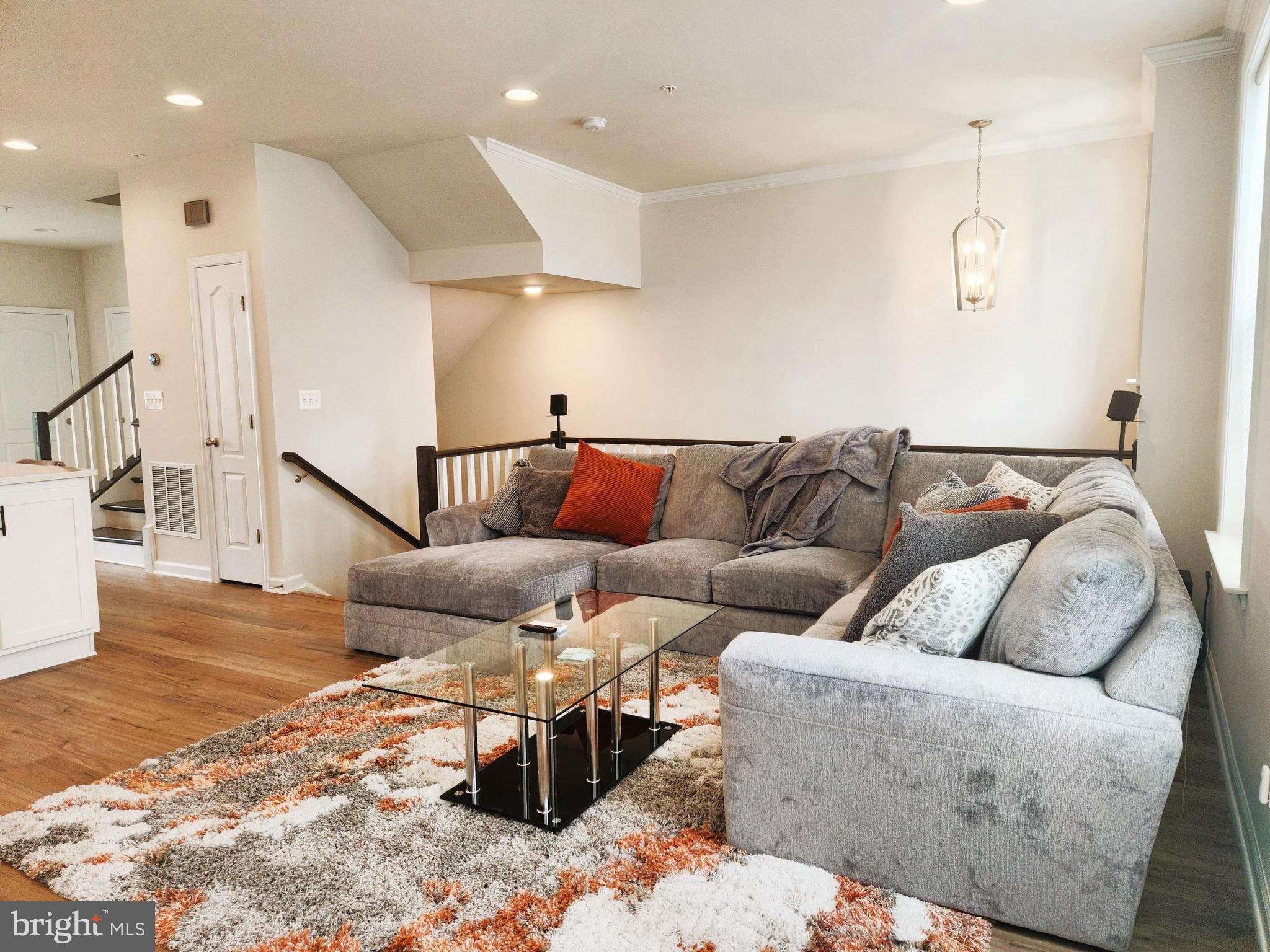 Real estate listing preview #5