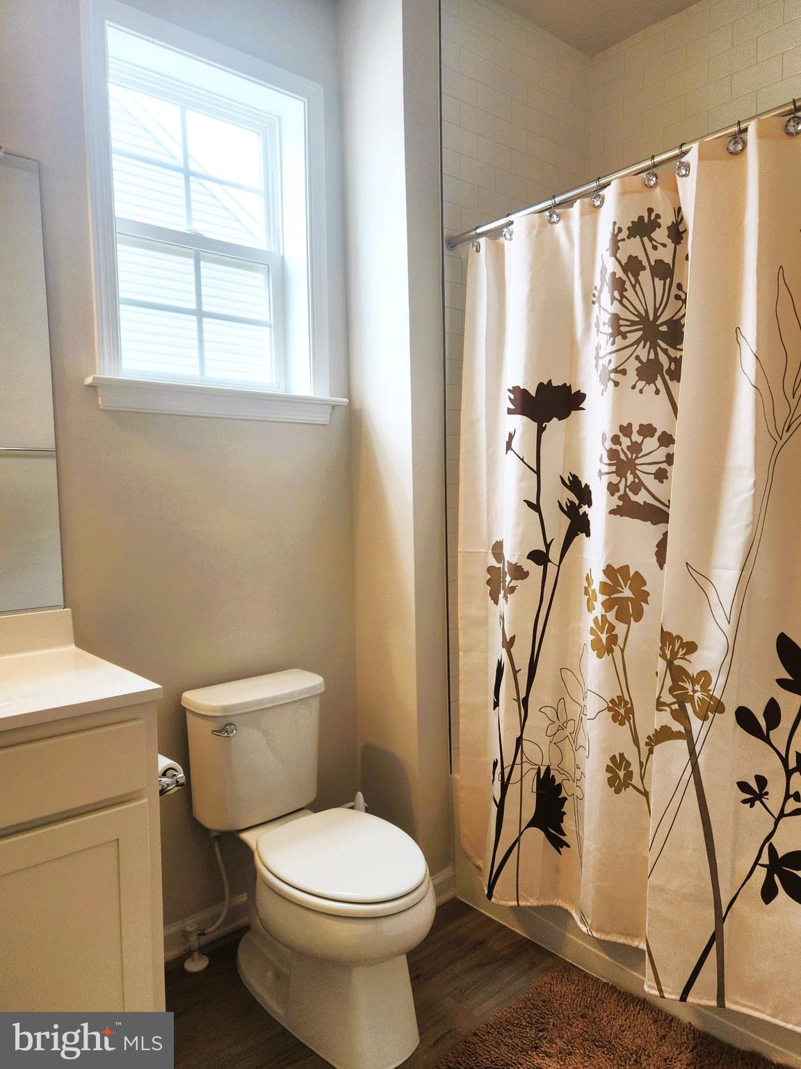 Real estate listing preview #24