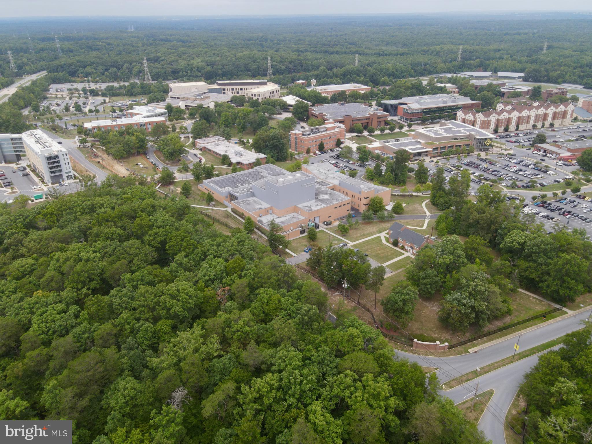 Real estate listing preview #6