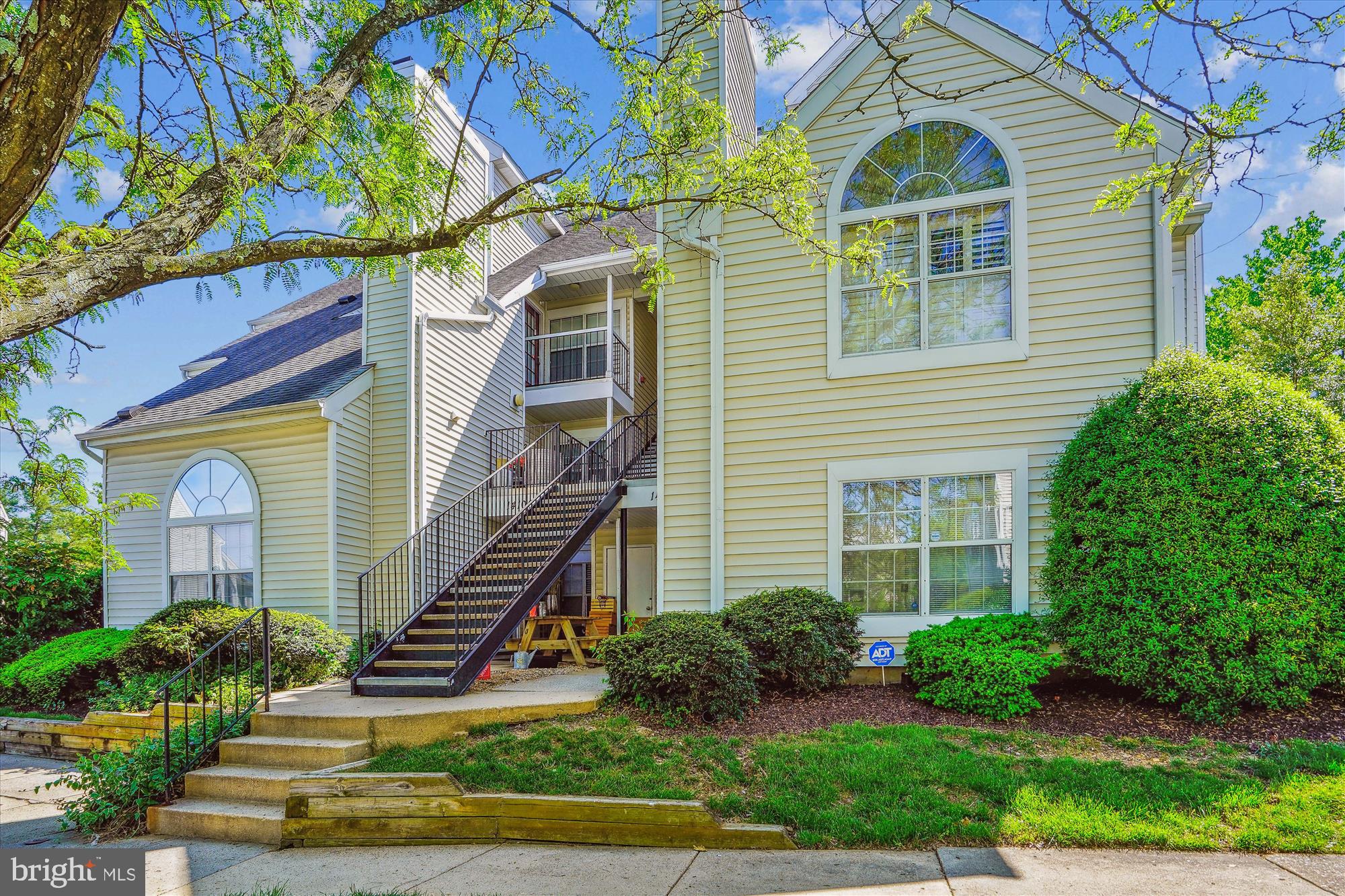 Real estate listing preview #4