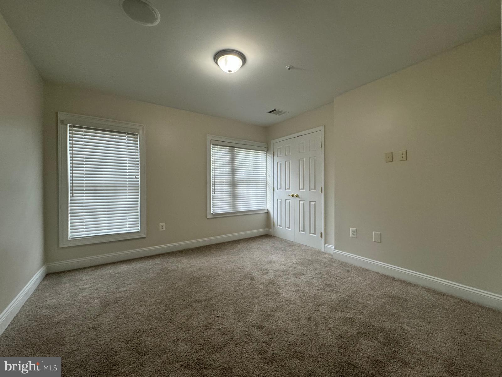 Real estate listing preview #17