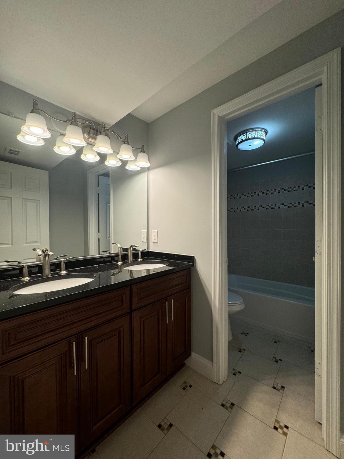 Real estate listing preview #27