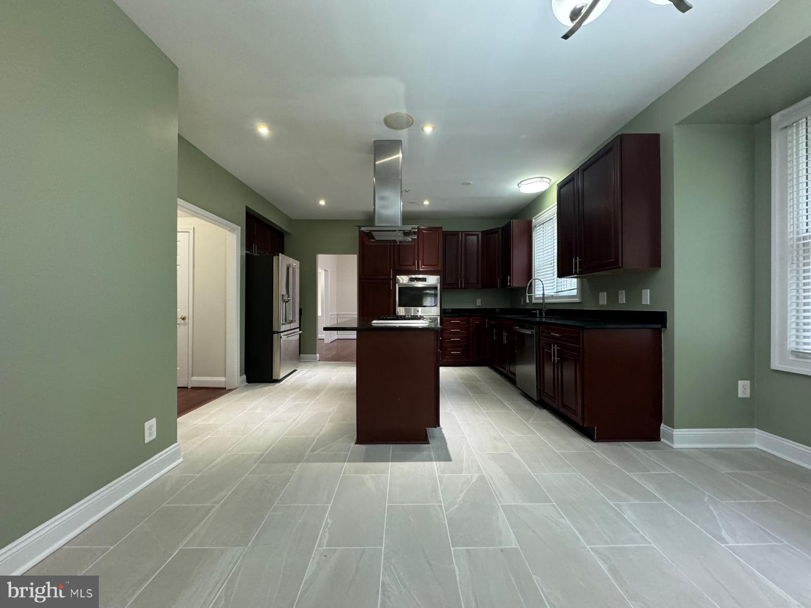 Real estate listing preview #5