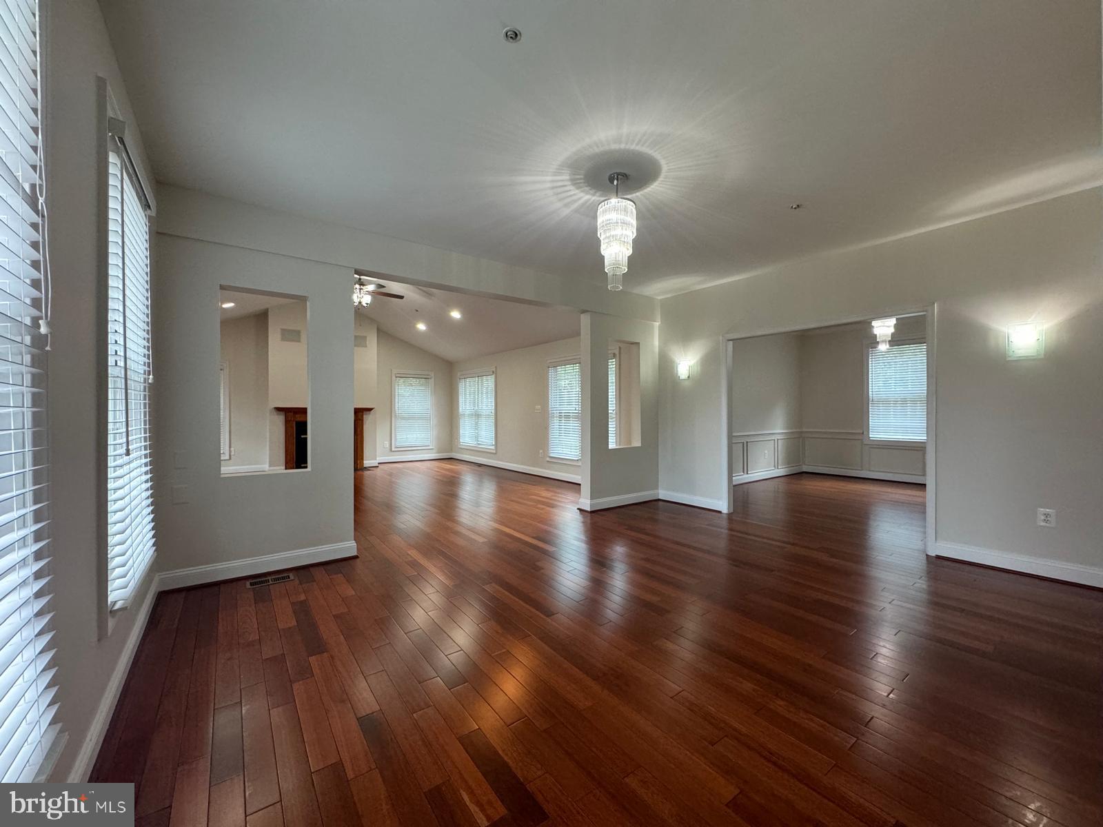 Real estate listing preview #1