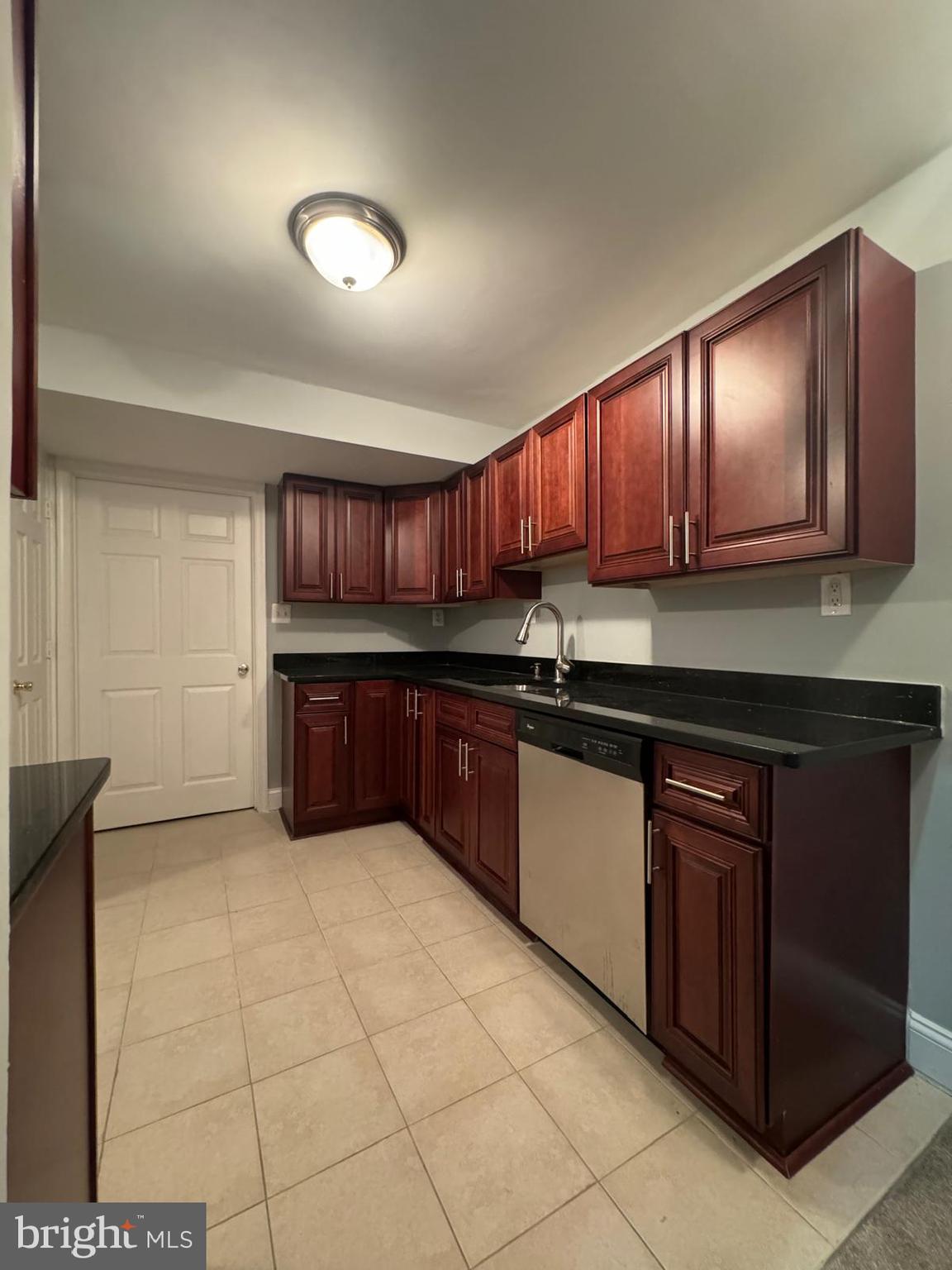 Real estate listing preview #24