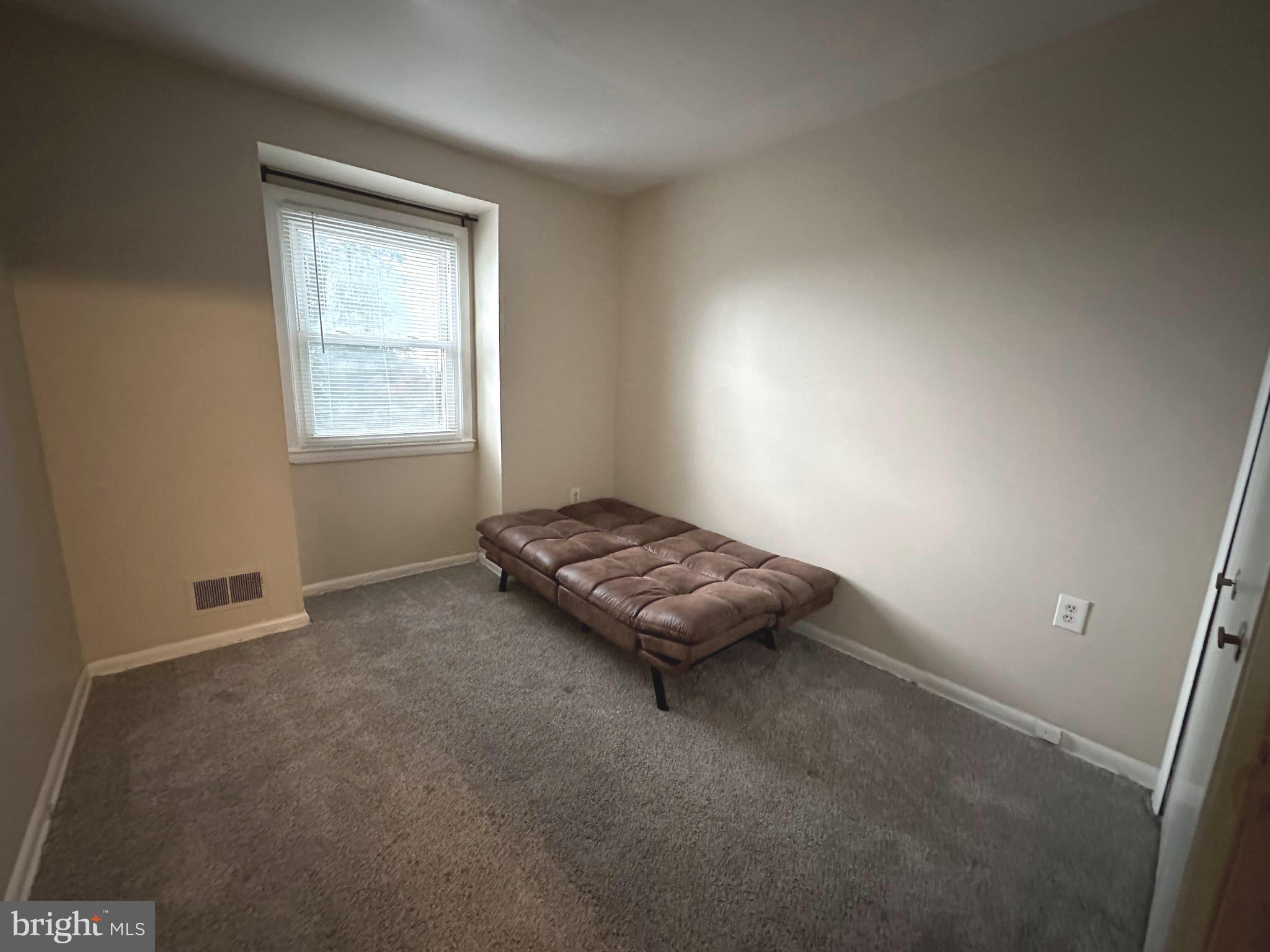 Real estate listing preview #10