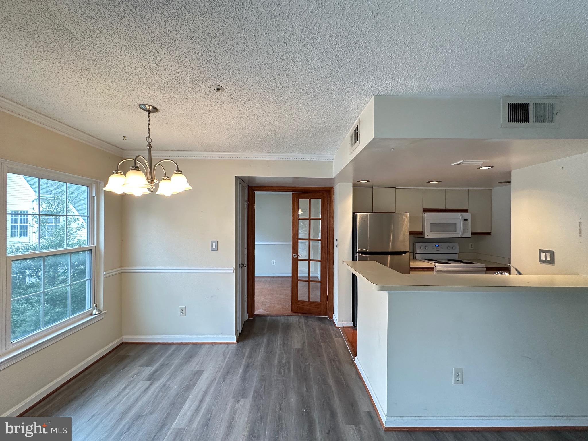 Real estate listing preview #9