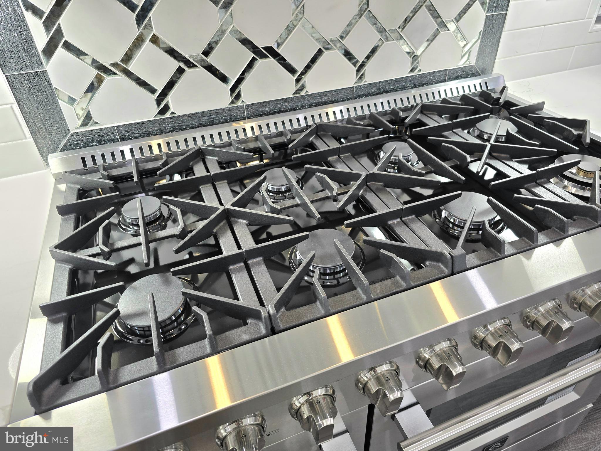 Real estate listing preview #18