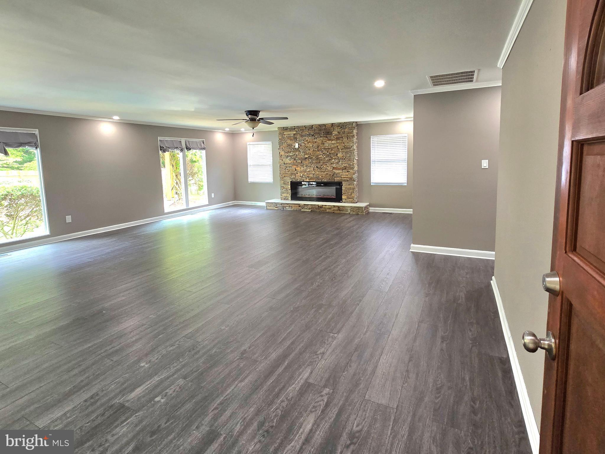 Real estate listing preview #5