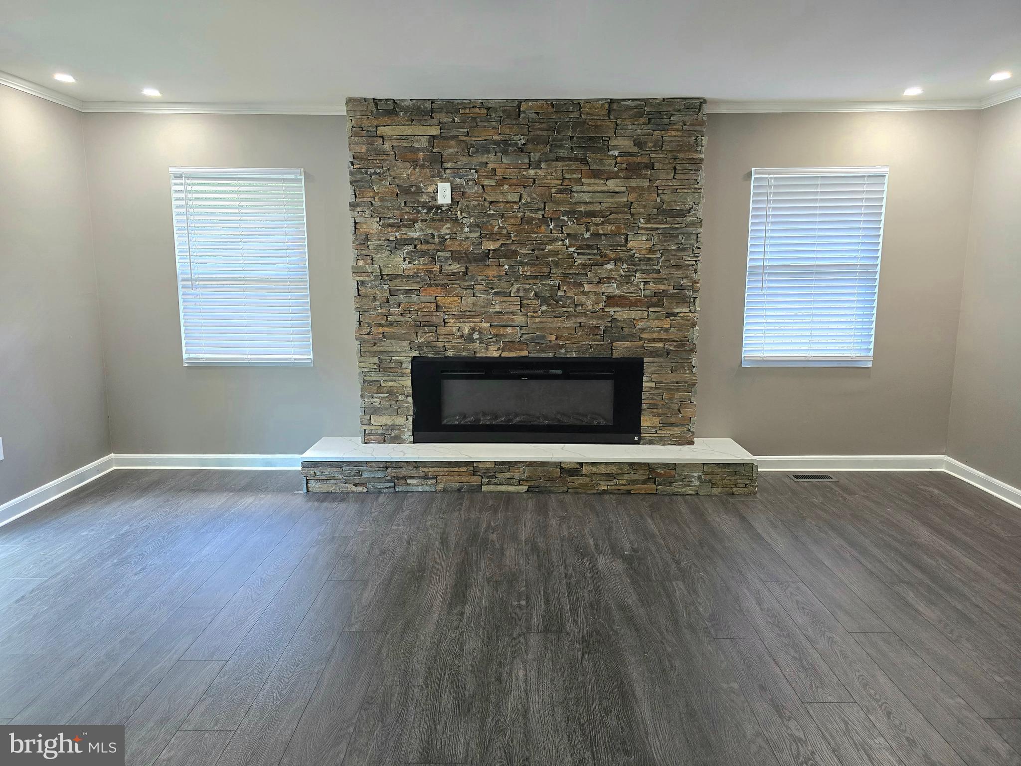 Real estate listing preview #7