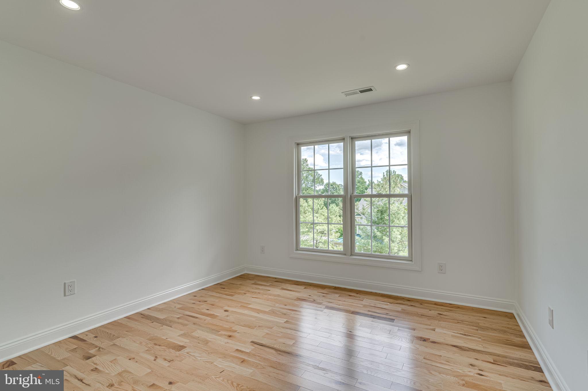 Real estate listing preview #43