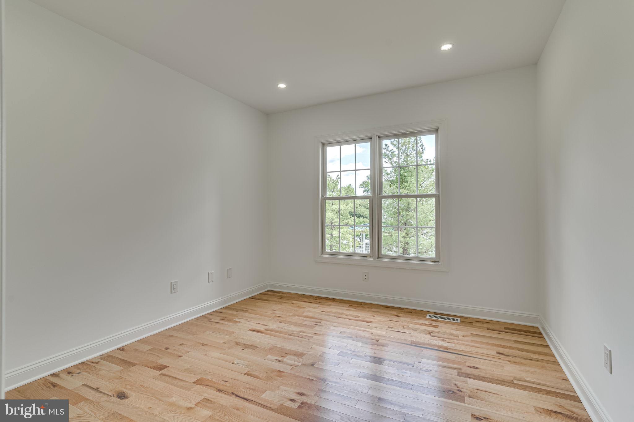 Real estate listing preview #37