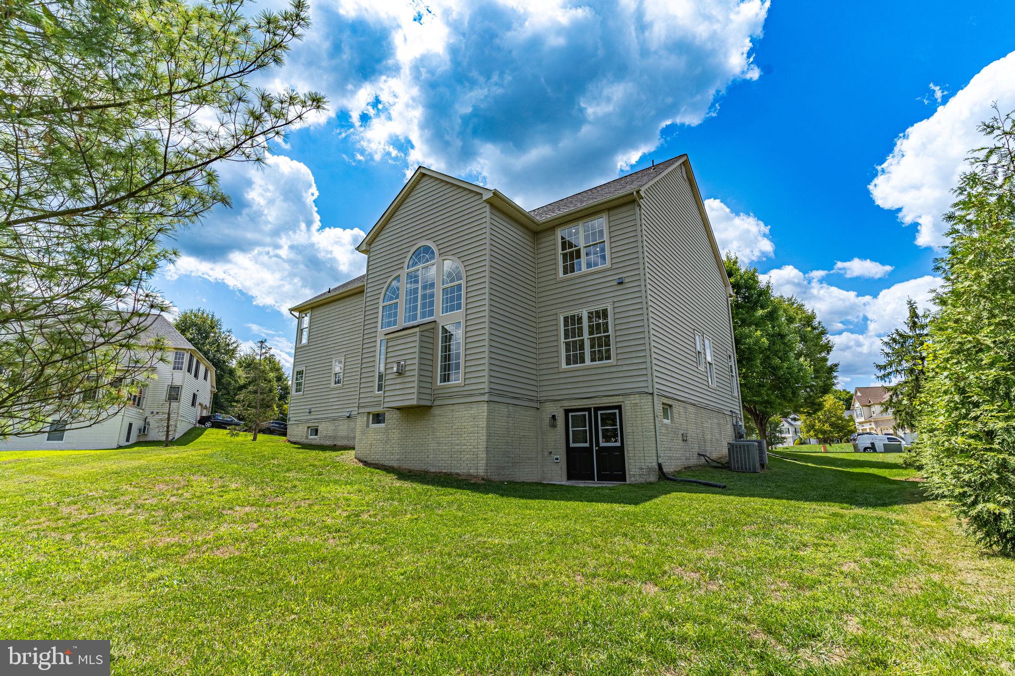 Real estate listing preview #56