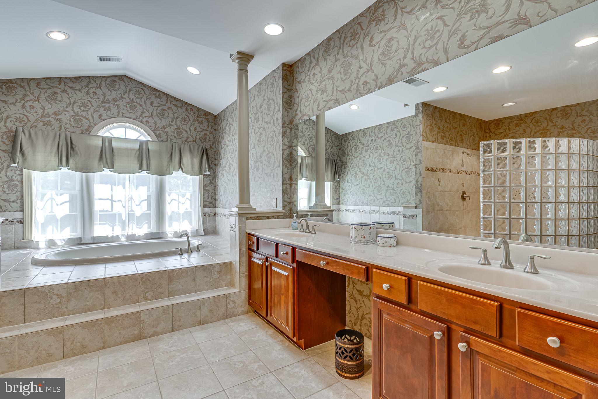 Real estate listing preview #25