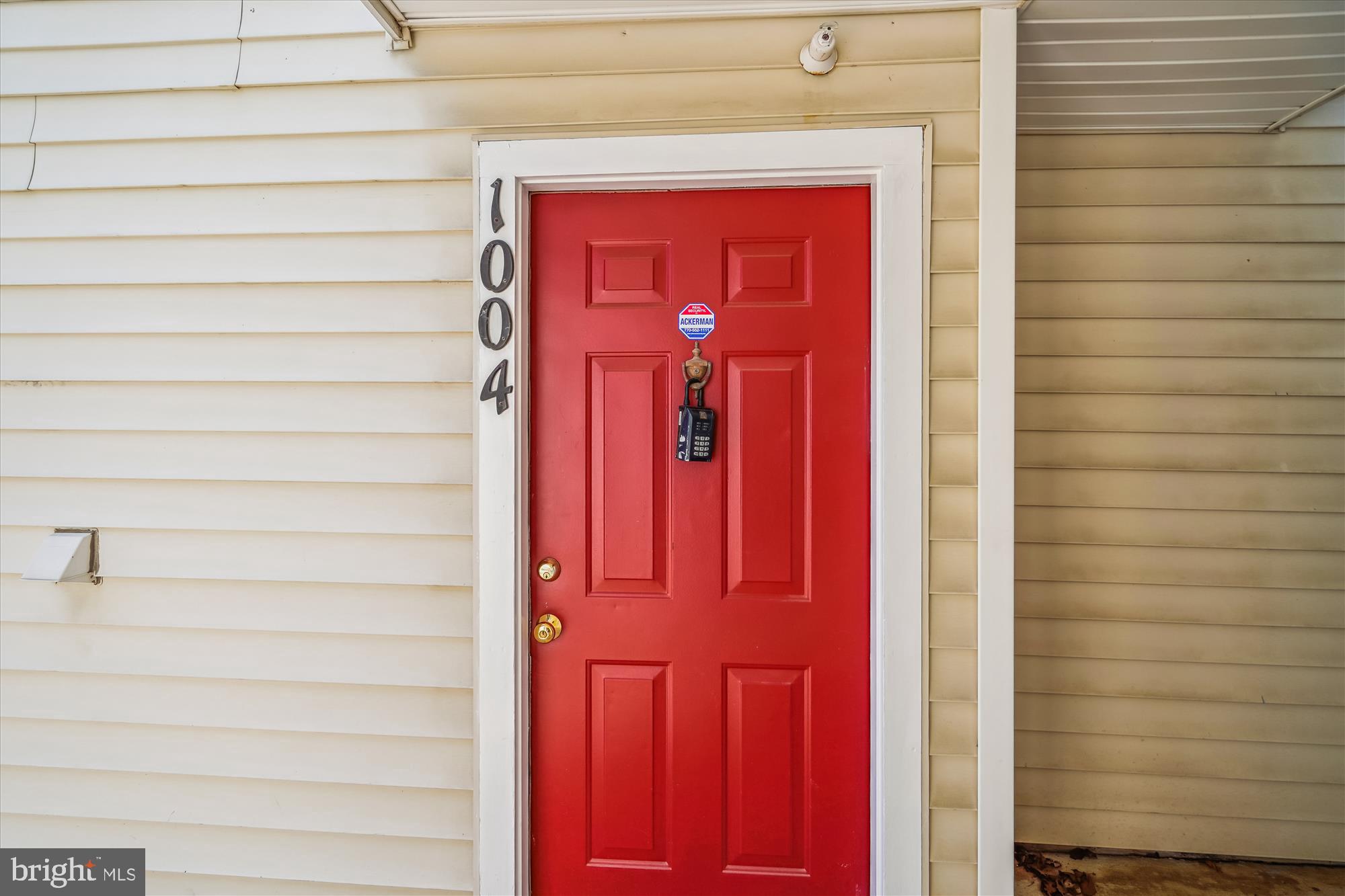 Real estate listing preview #5