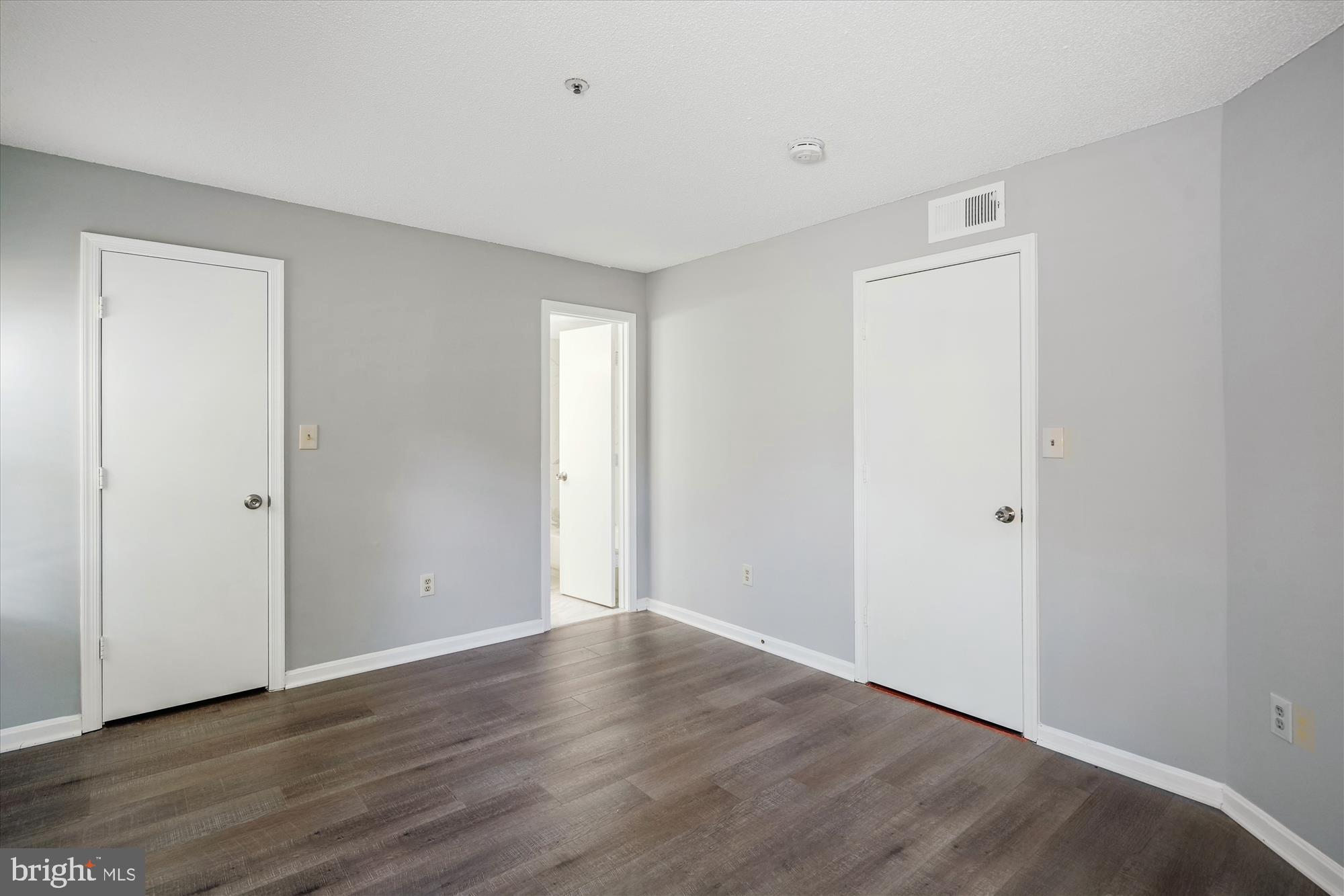 Real estate listing preview #23