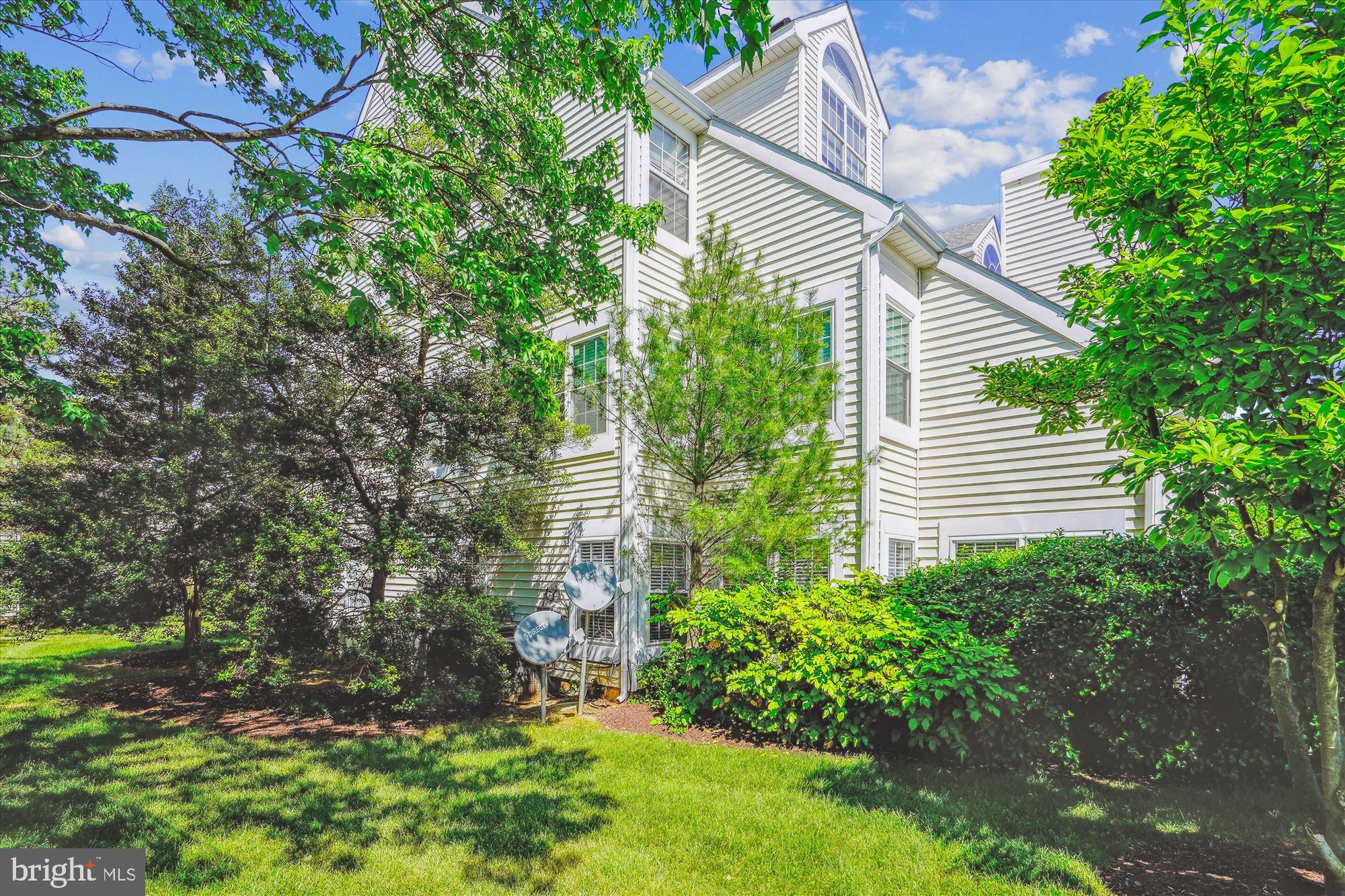 Real estate listing preview #4